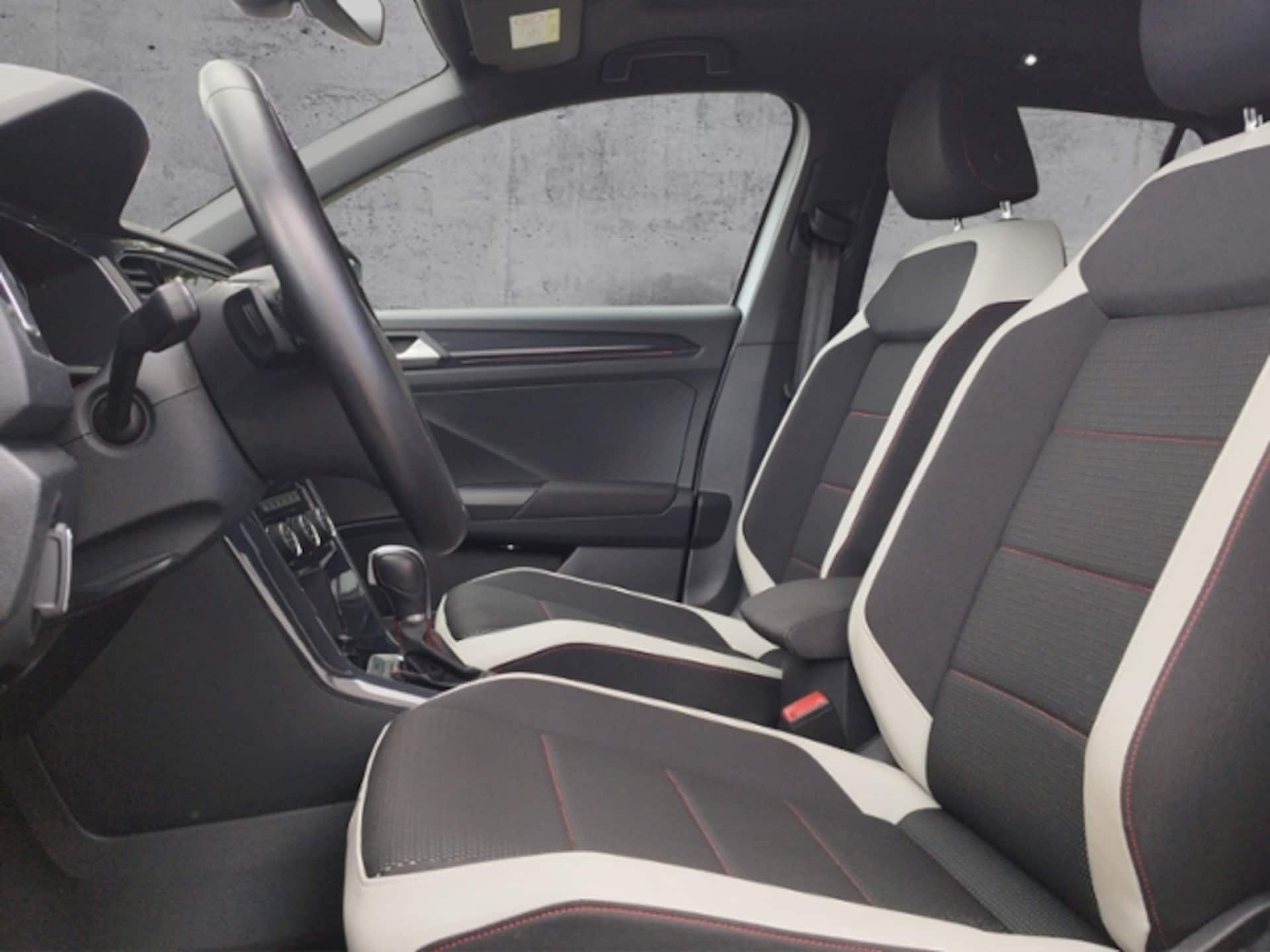 Volkswagen T-Roc Sport