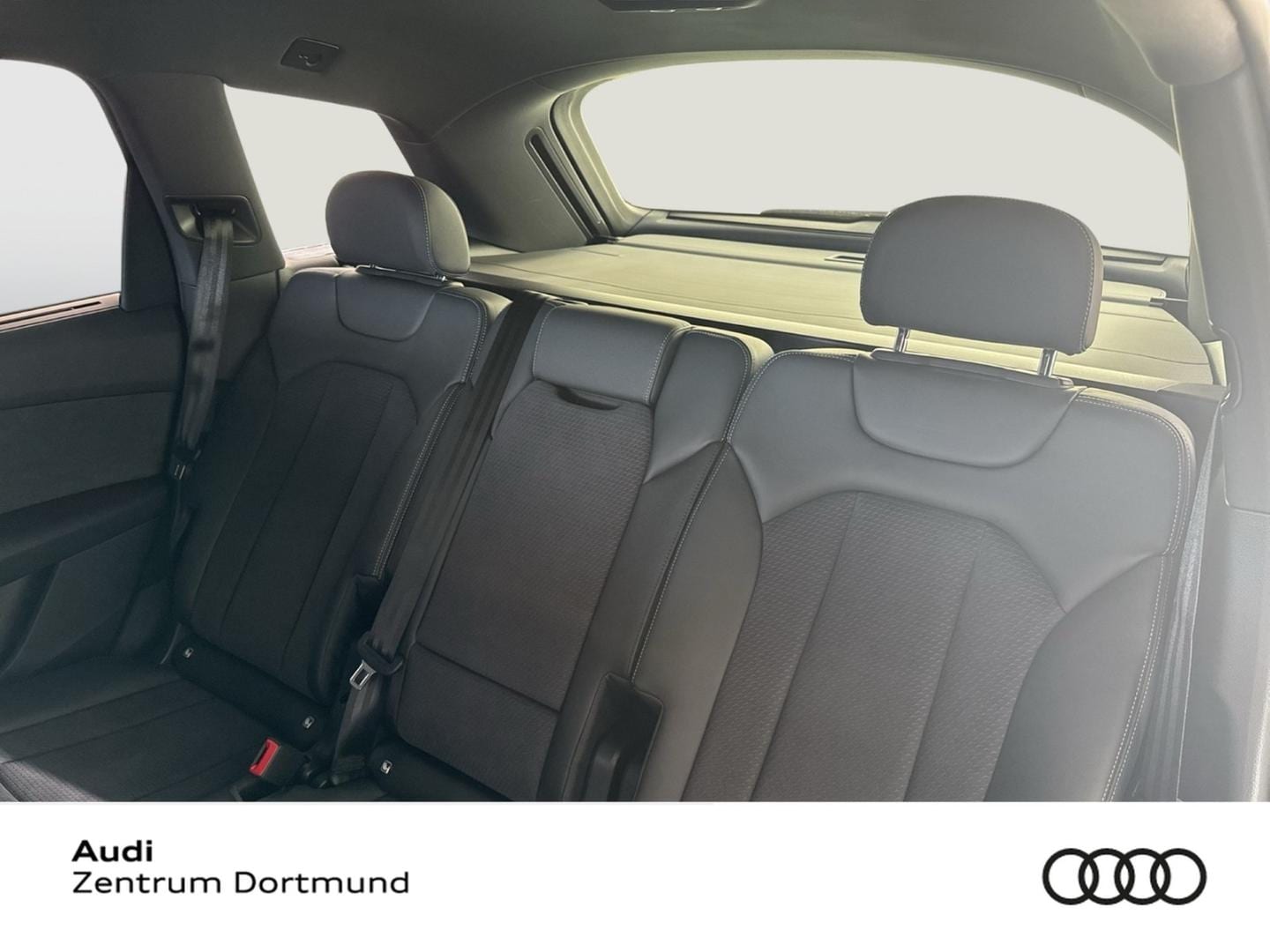 Bild über Audi Q7 SUV S line business TDI quattro 210 kW tiptronic - für weitere Informationen kontaktieren Sie den Audi Partner