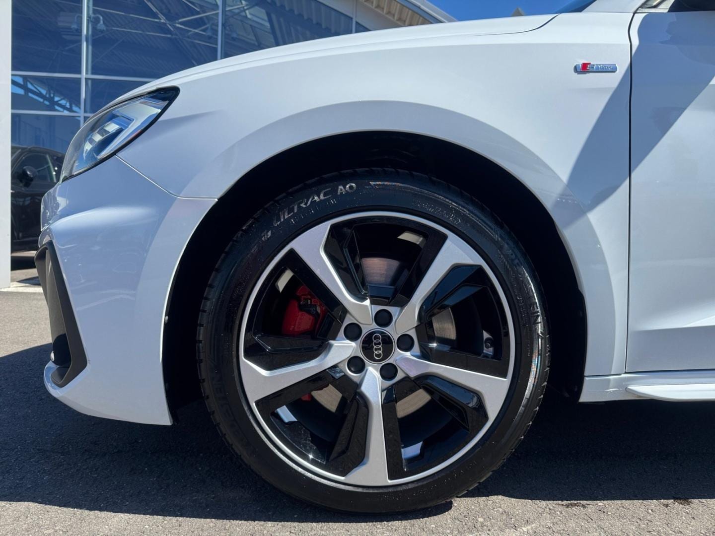 Bild über Audi A1 Sportback S line 40 TFSI S tronic - für weitere Informationen kontaktieren Sie den Audi Partner
