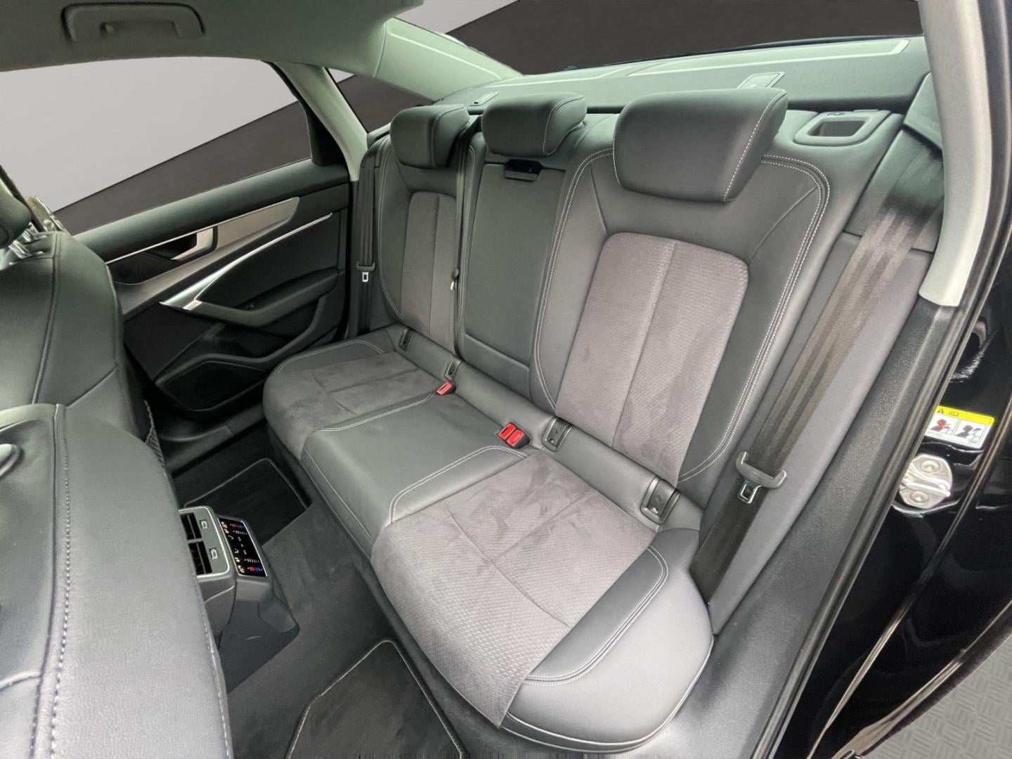 Bild über Audi S6 Limousine S6 Limousine TDI 253(344) kW(PS) tiptronic - für weitere Informationen kontaktieren Sie den Audi Partner