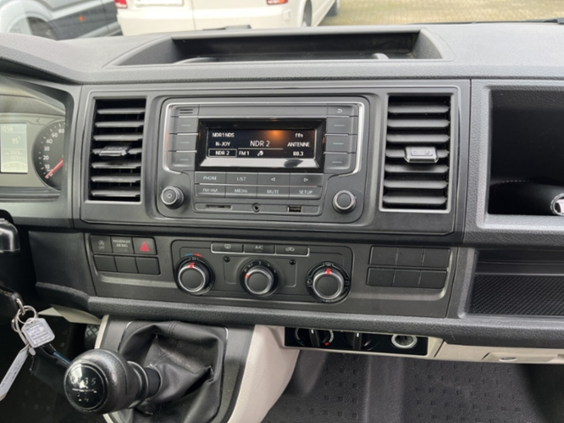 Volkswagen T6 Transporter Kombi kurzer Radstand