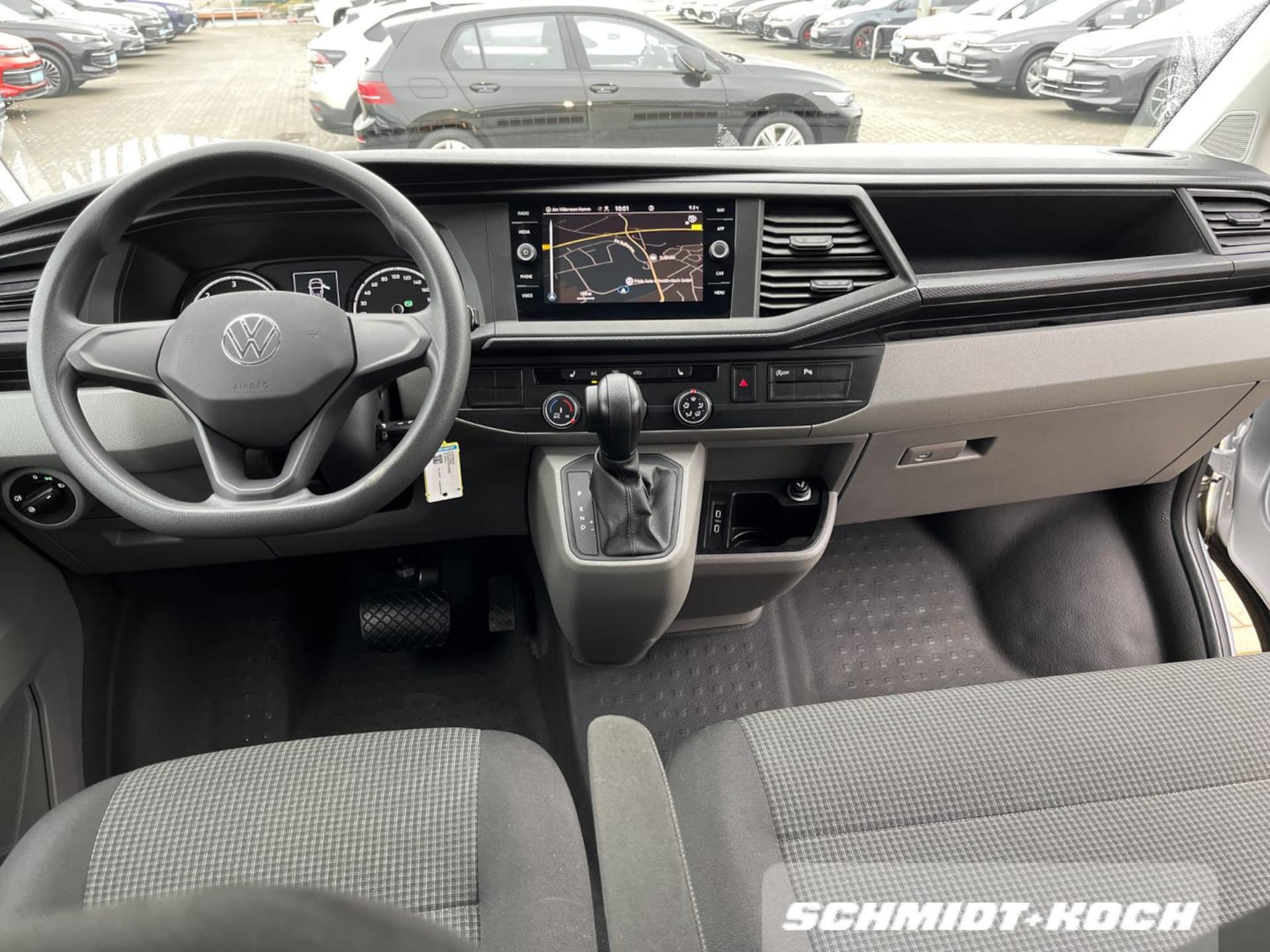 Volkswagen T6.1 Transporter Kombi langer Radstand