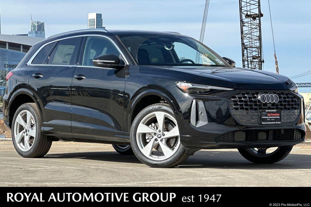 2025 Audi Q5 40 Premium Plus's photo