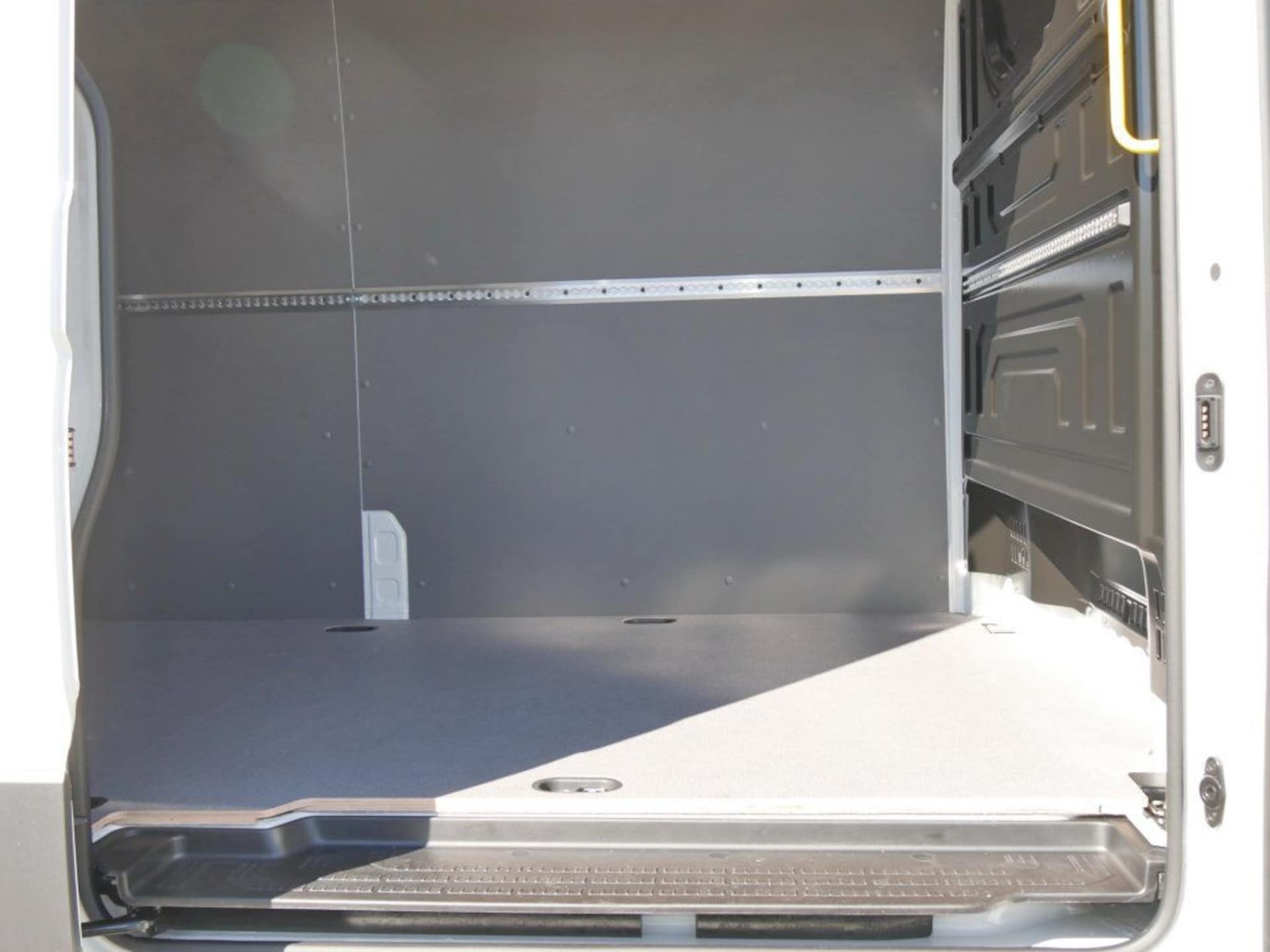 Volkswagen Crafter Kasten langer Radstand