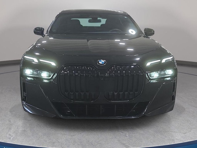 2024 BMW 740i