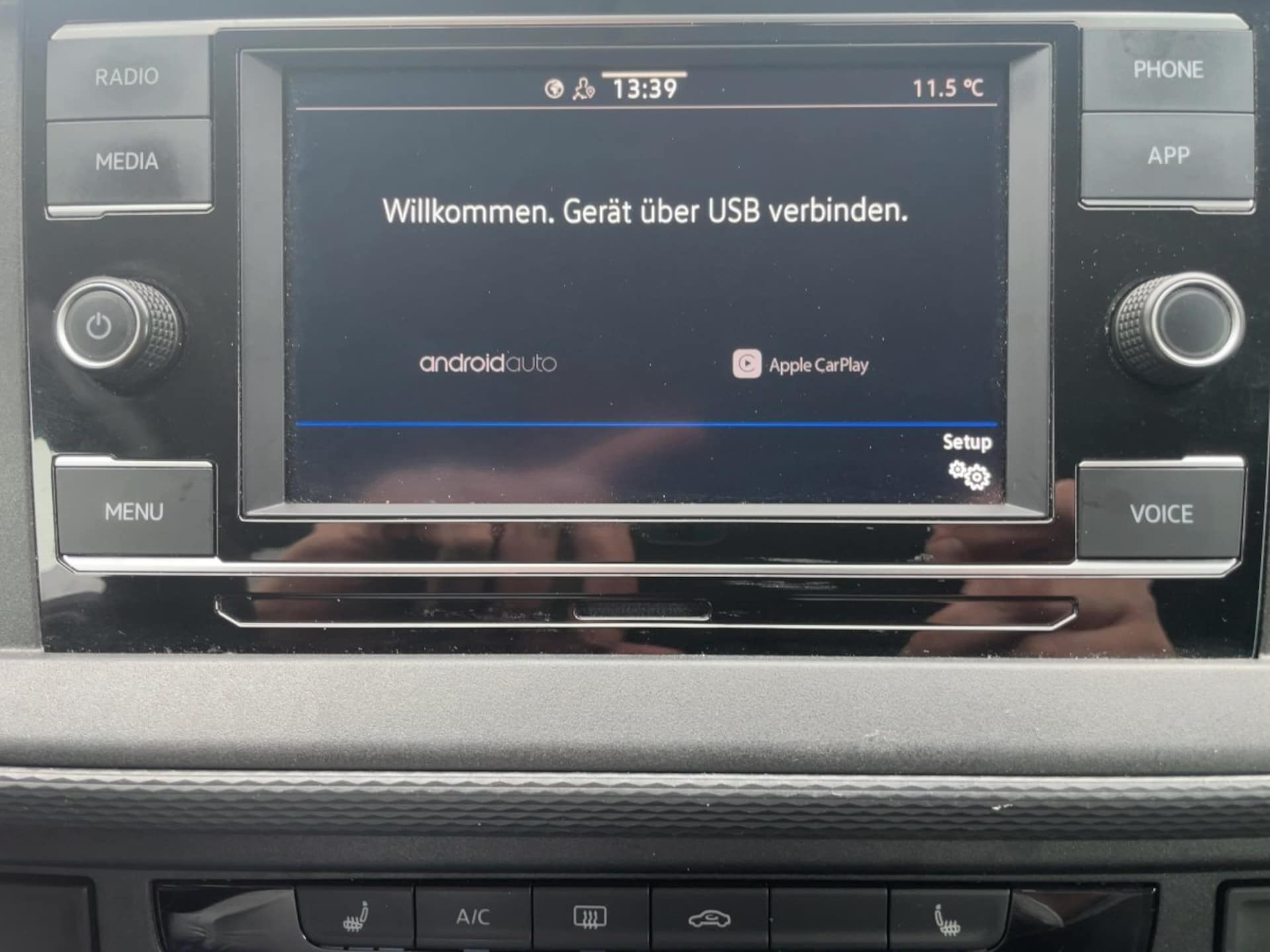 Volkswagen T6.1 Transporter Kombi langer Radstand
