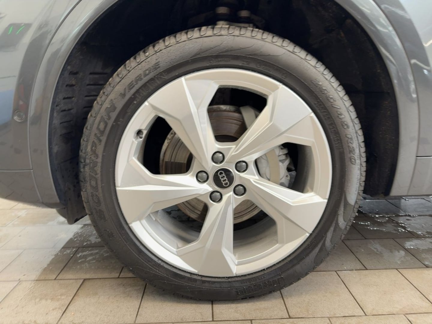 Bild über Audi Q5 Sportback 40 TDI quattro S tronic - für weitere Informationen kontaktieren Sie den Audi Partner