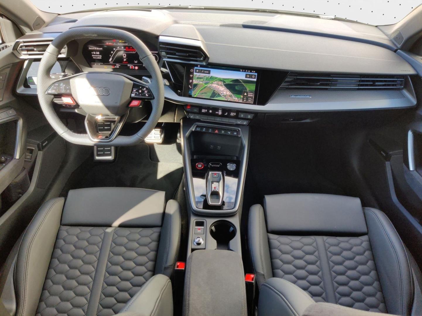 Image about Audi RS 3 Limousine TFSI quattro S tronic