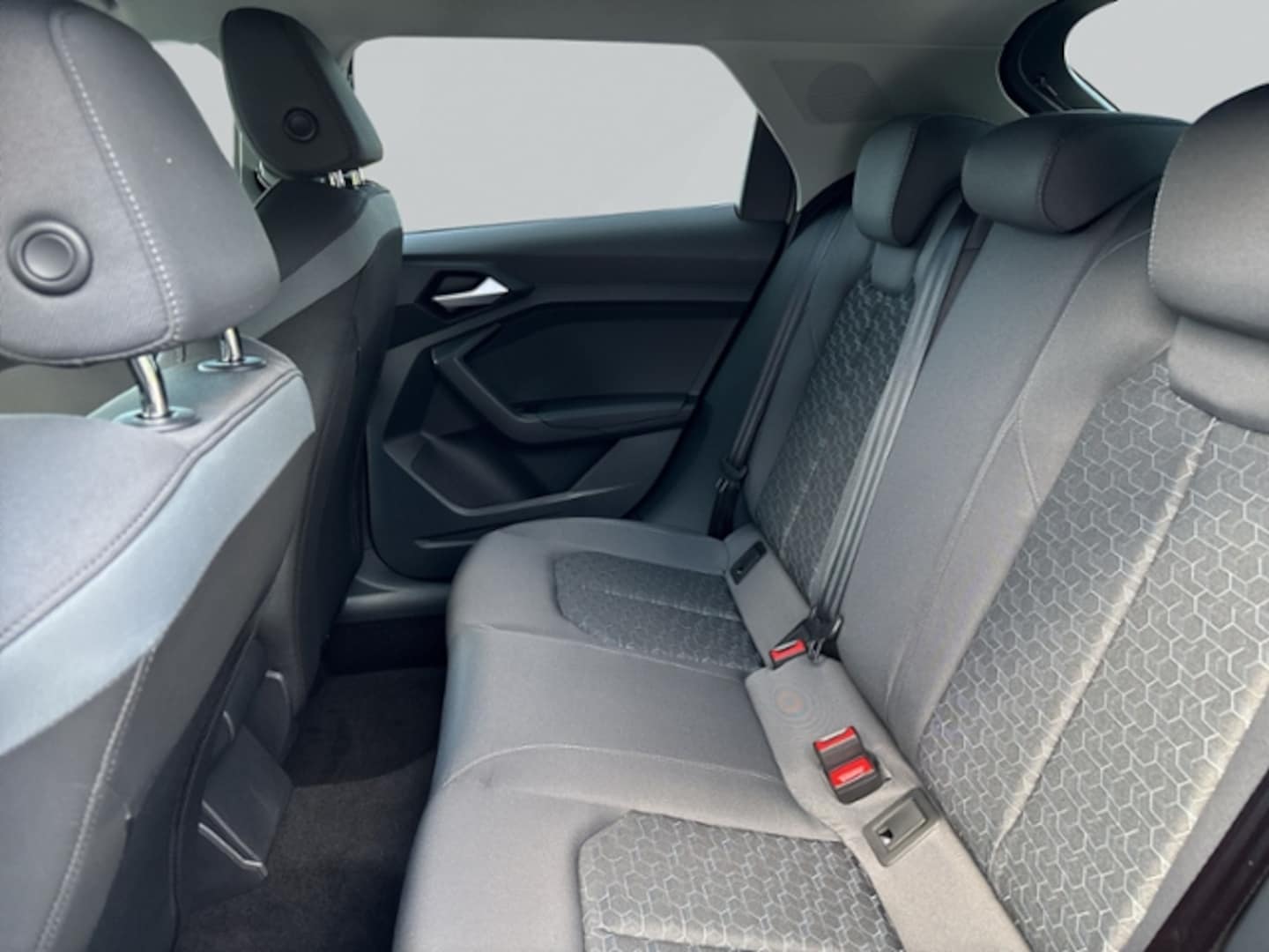 Bild über Audi A1 allstreet 30 TFSI S tronic - für weitere Informationen kontaktieren Sie den Audi Partner
