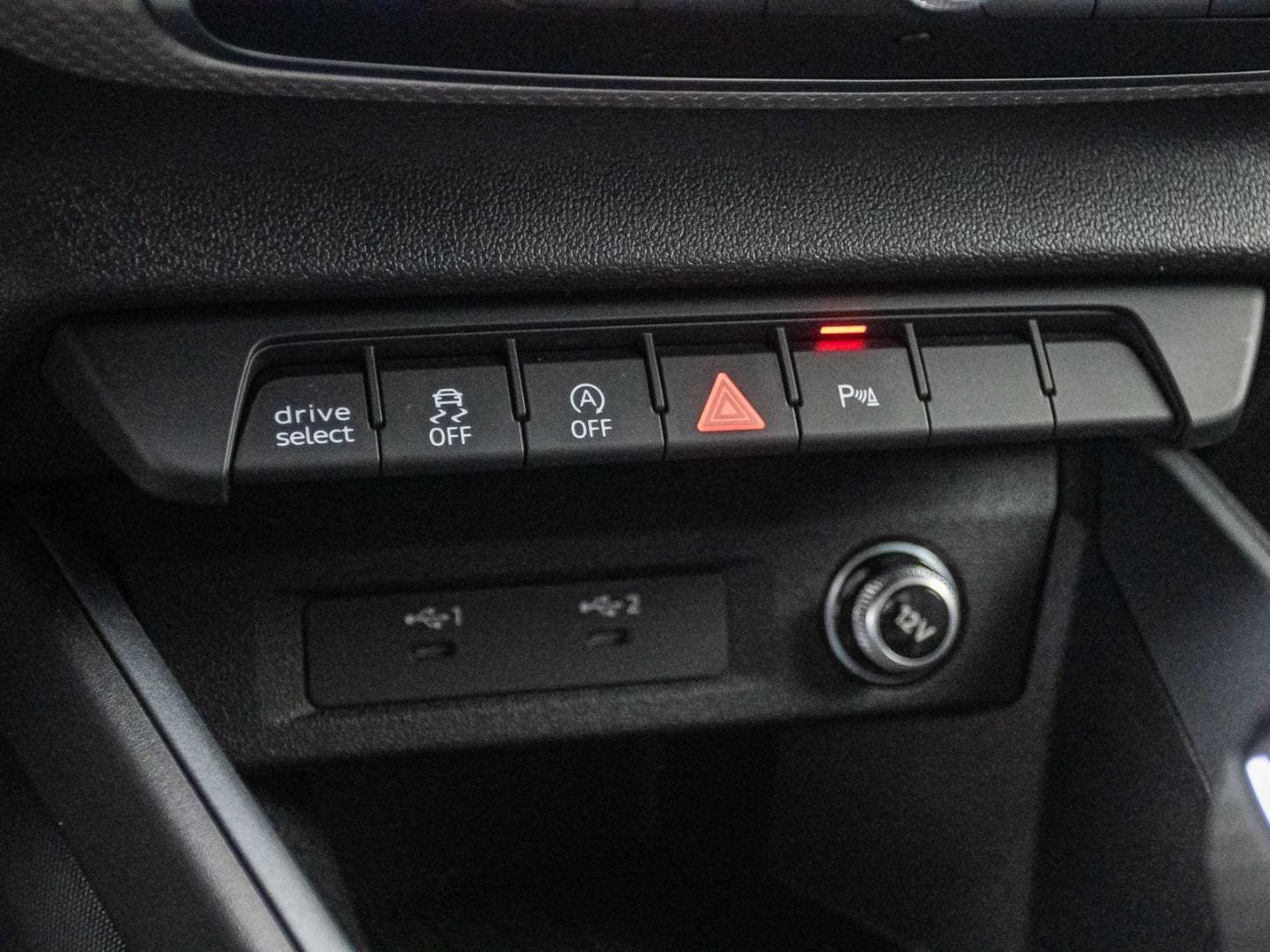 Bild über Audi A1 Sportback S line 30 TFSI S tronic - für weitere Informationen kontaktieren Sie den Audi Partner