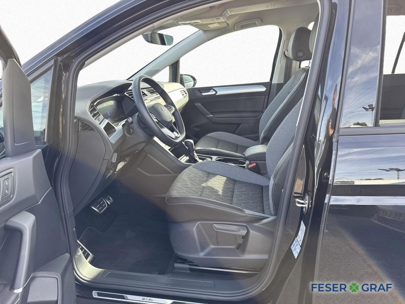 Volkswagen Touran – Bild 11