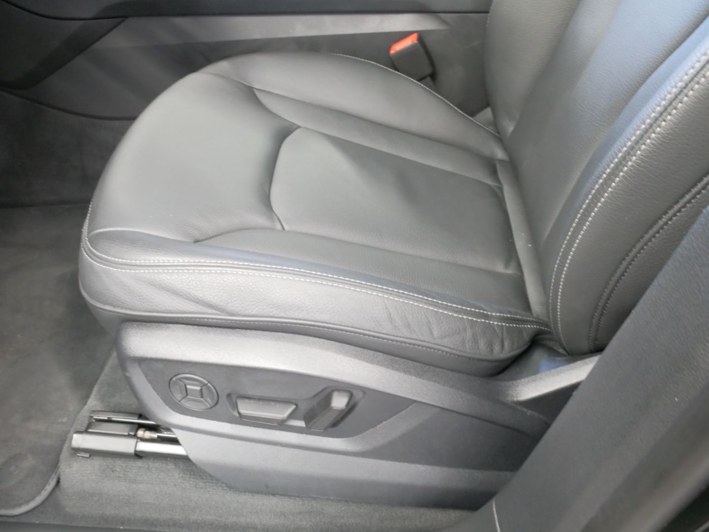Bild über Audi Q8 SUV 50 TDI quattro tiptronic - für weitere Informationen kontaktieren Sie den Audi Partner