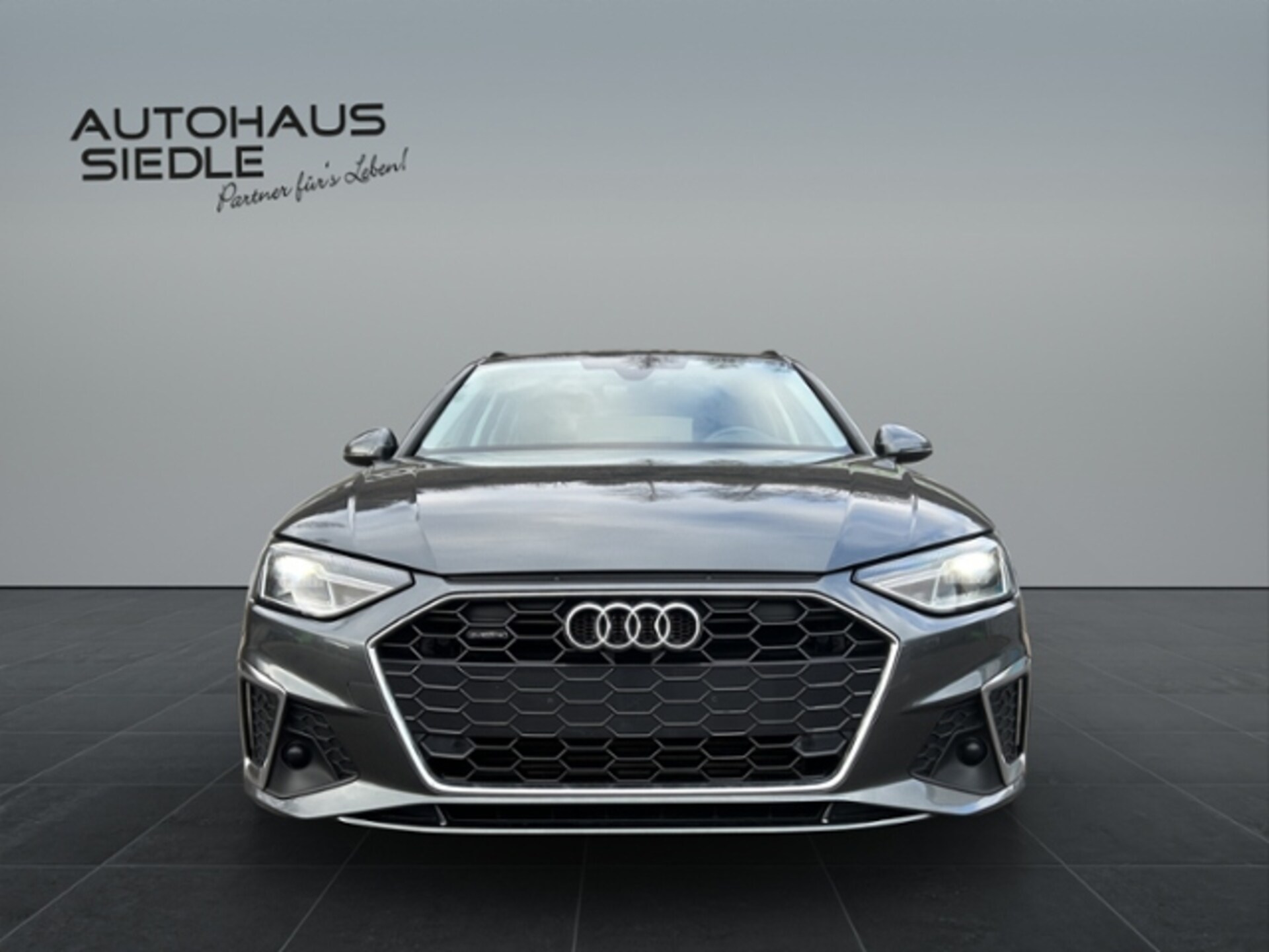 Audi A4 Avant S line