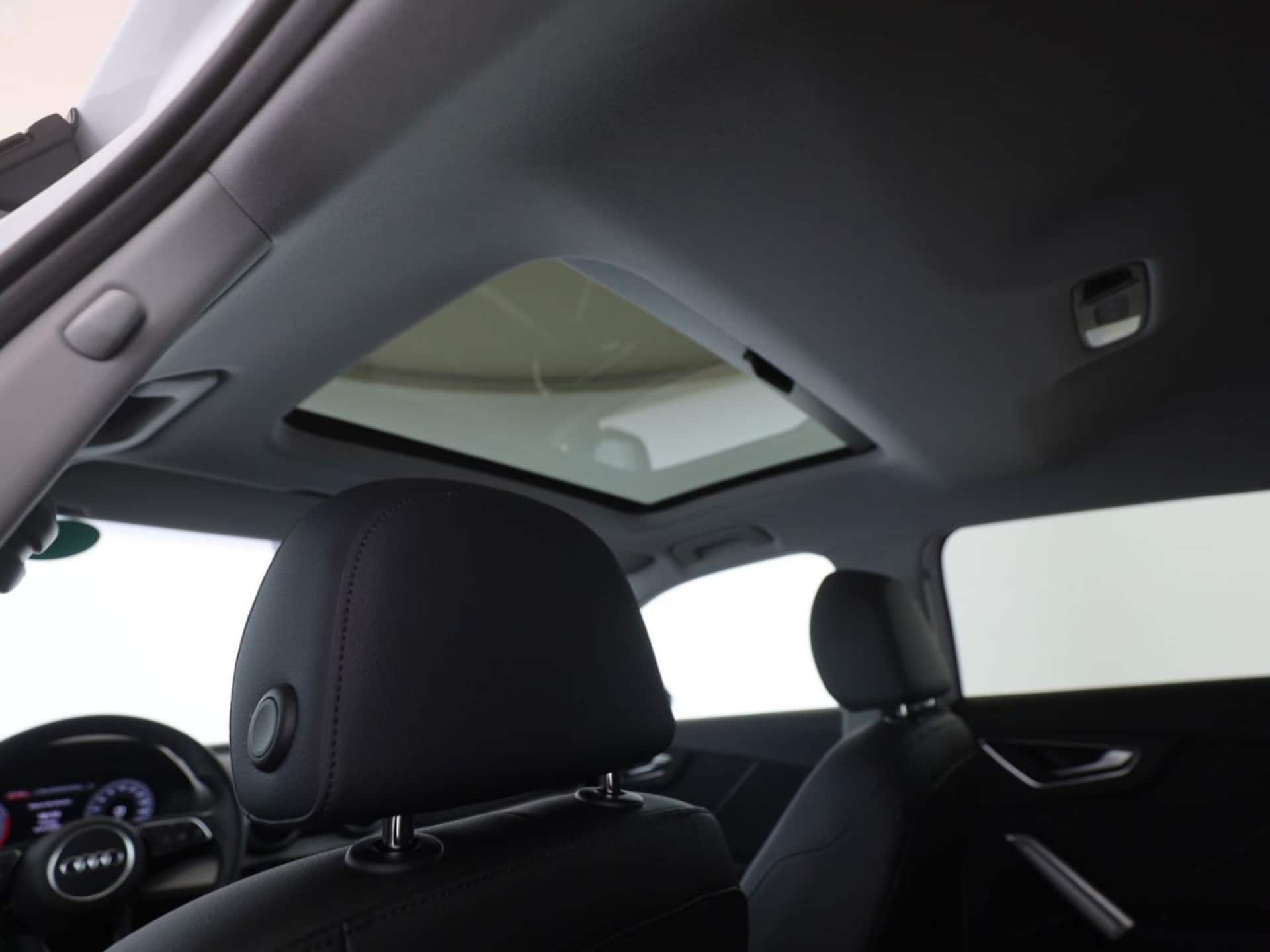 Audi Q2 S line