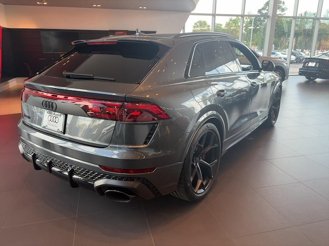 2026 Audi RS Q8 SUV performance