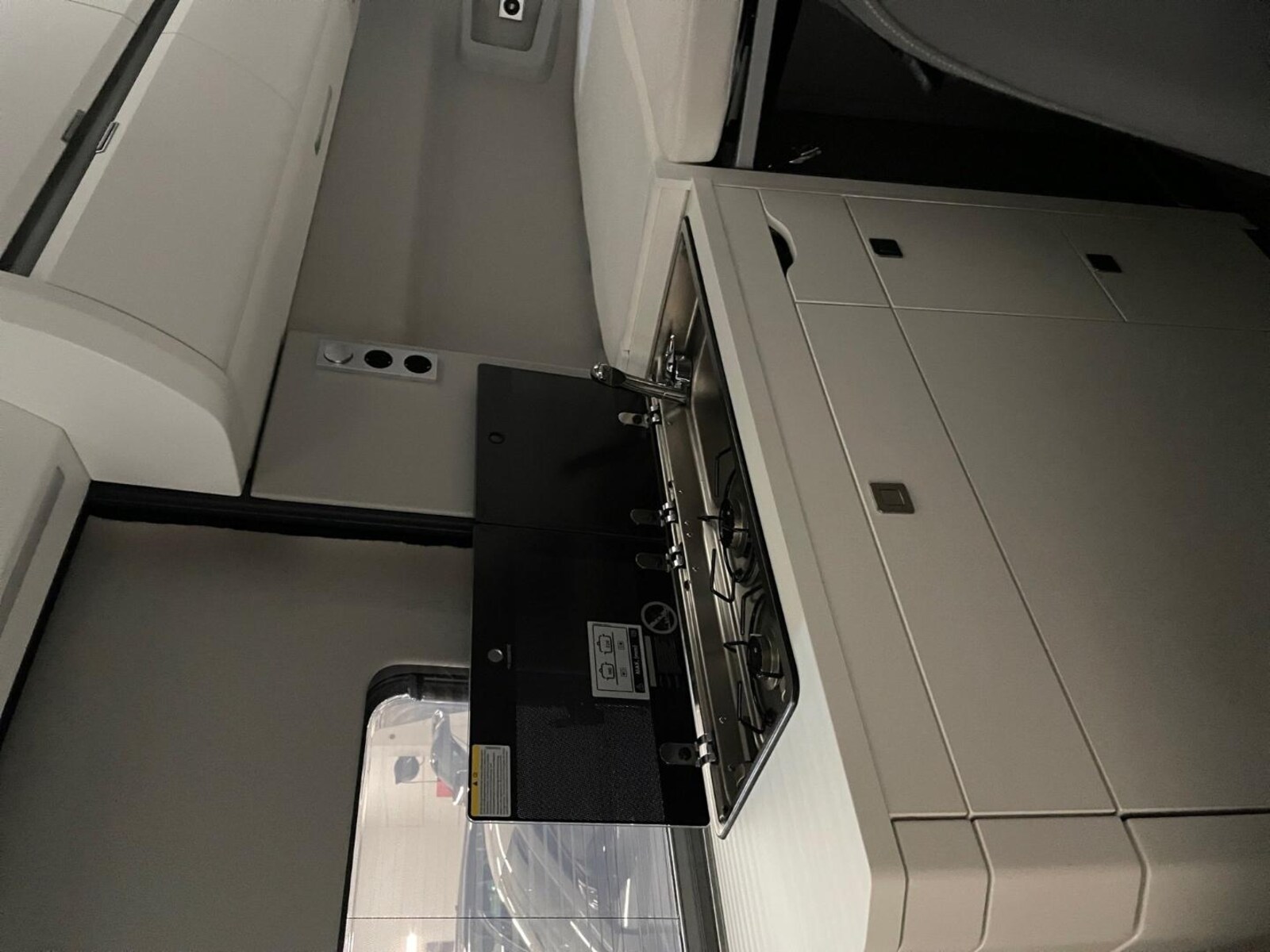 Volkswagen Grand California 600 – Bild 12