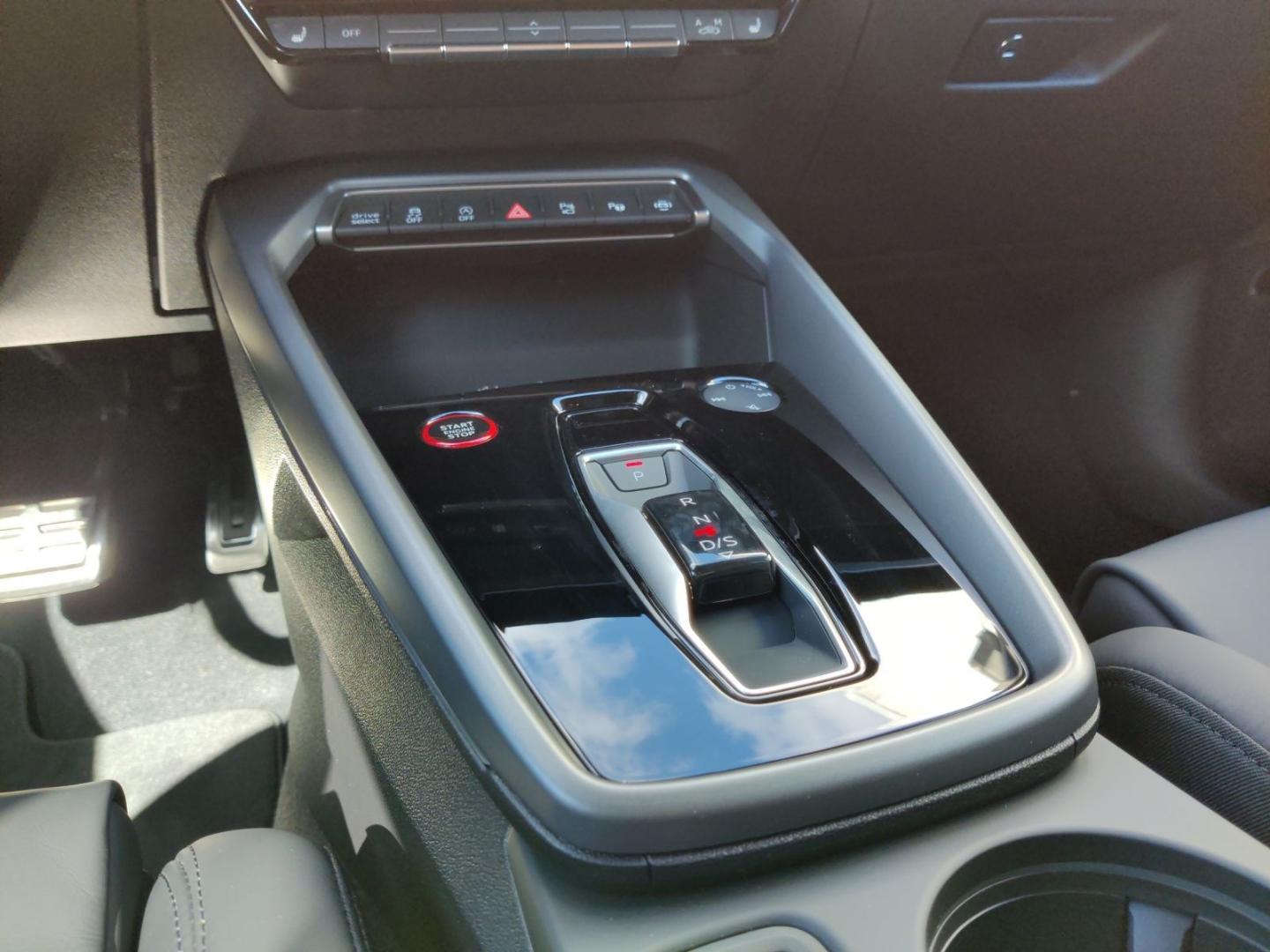 Image about Audi RS 3 Limousine TFSI quattro S tronic