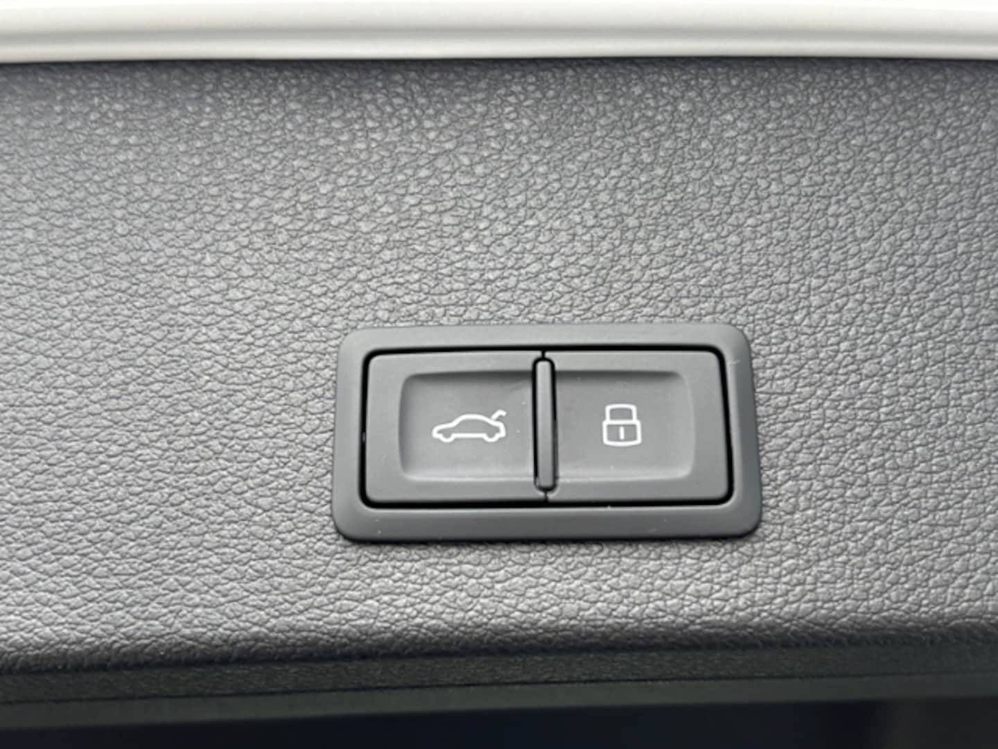 Bild über Audi Q2 S line 40 TFSI quattro S tronic - für weitere Informationen kontaktieren Sie den Audi Partner