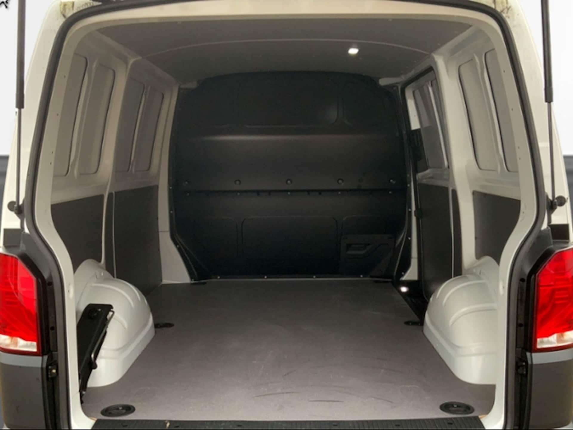 Volkswagen T6.1 Transporter Kasten kurzer Radstand