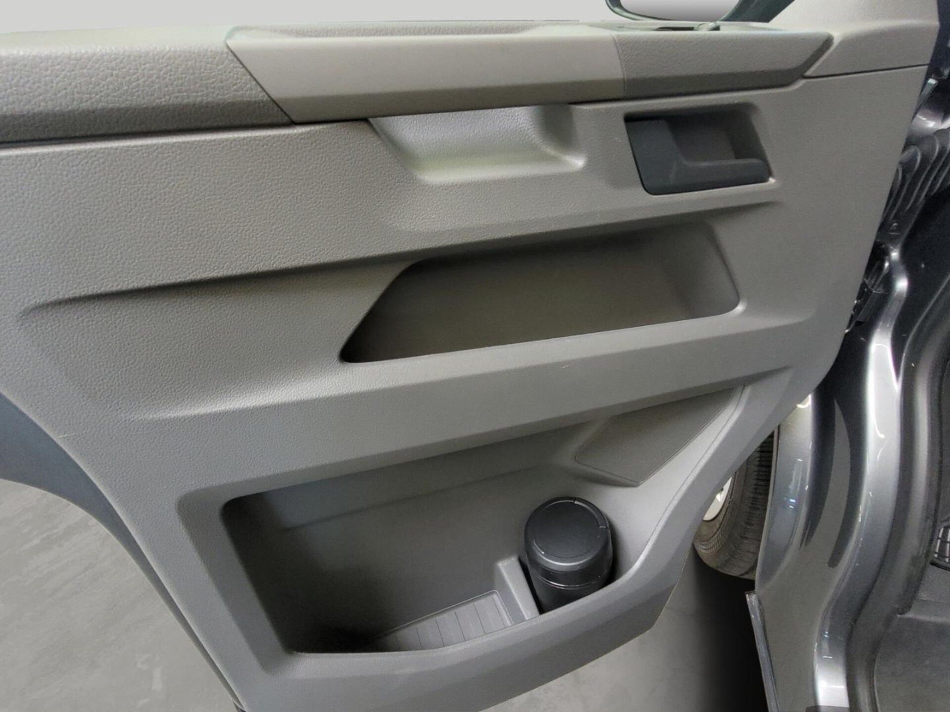 Volkswagen T6.1 Transporter Kombi langer Radstand