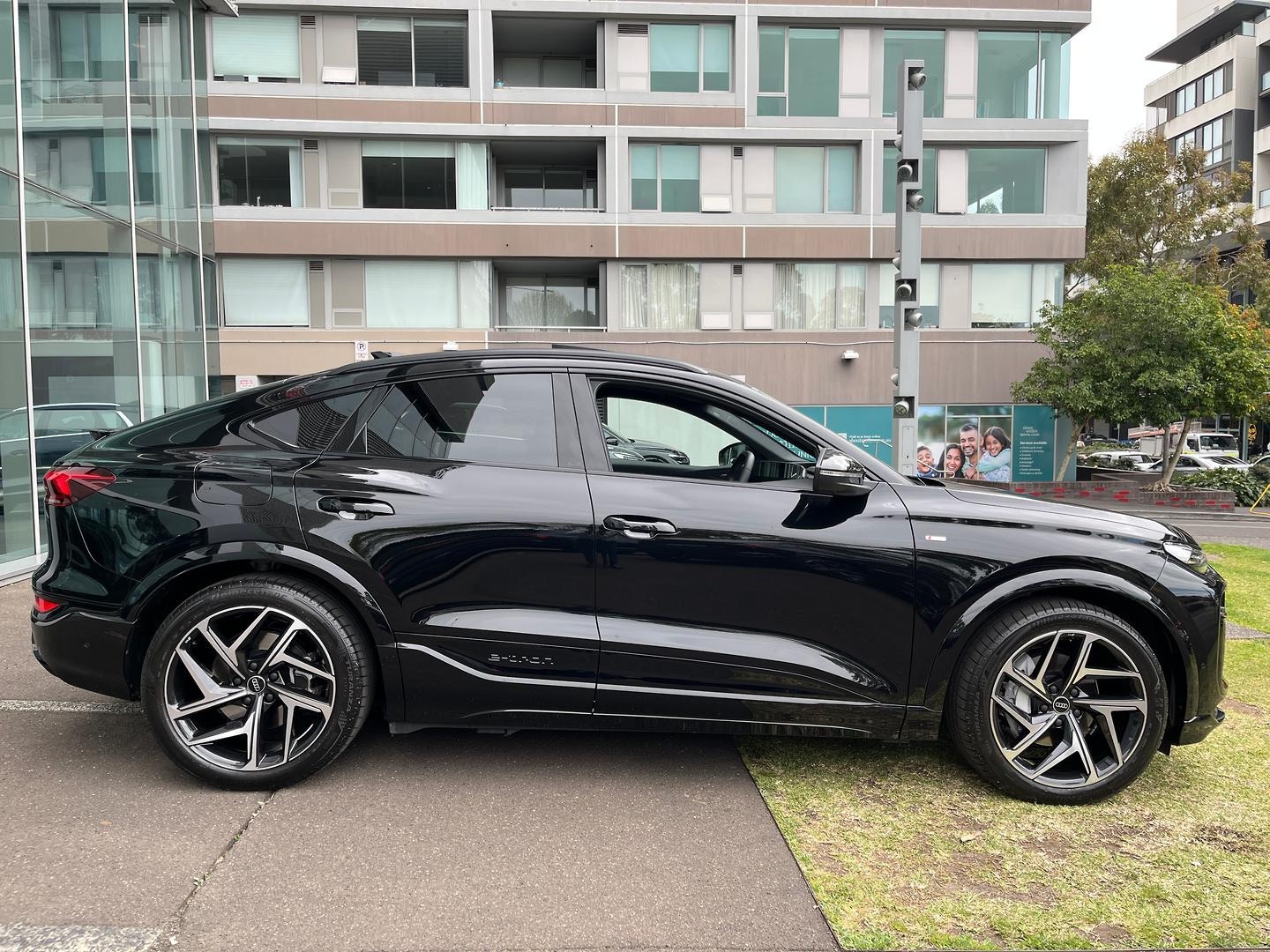 Image about Audi Q6 Sportback e-tron e-tron quattro