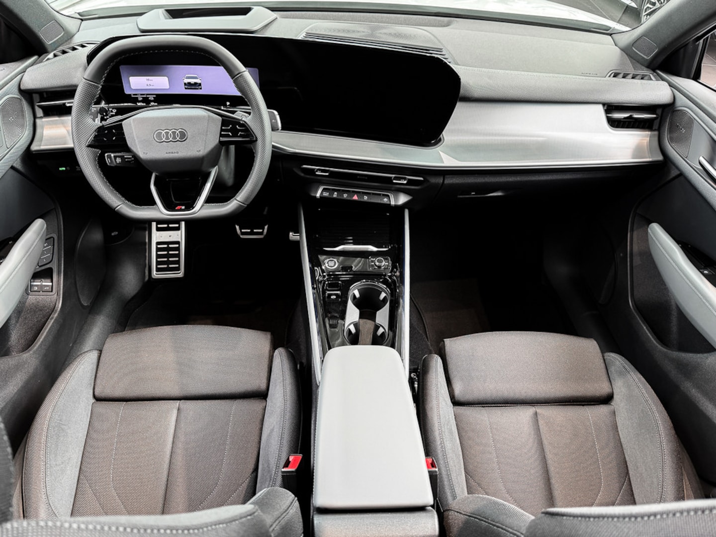 Bild über Audi Q3 SUV e-hybrid e-hybrid 200 kW S tronic - für weitere Informationen kontaktieren Sie den Audi Partner