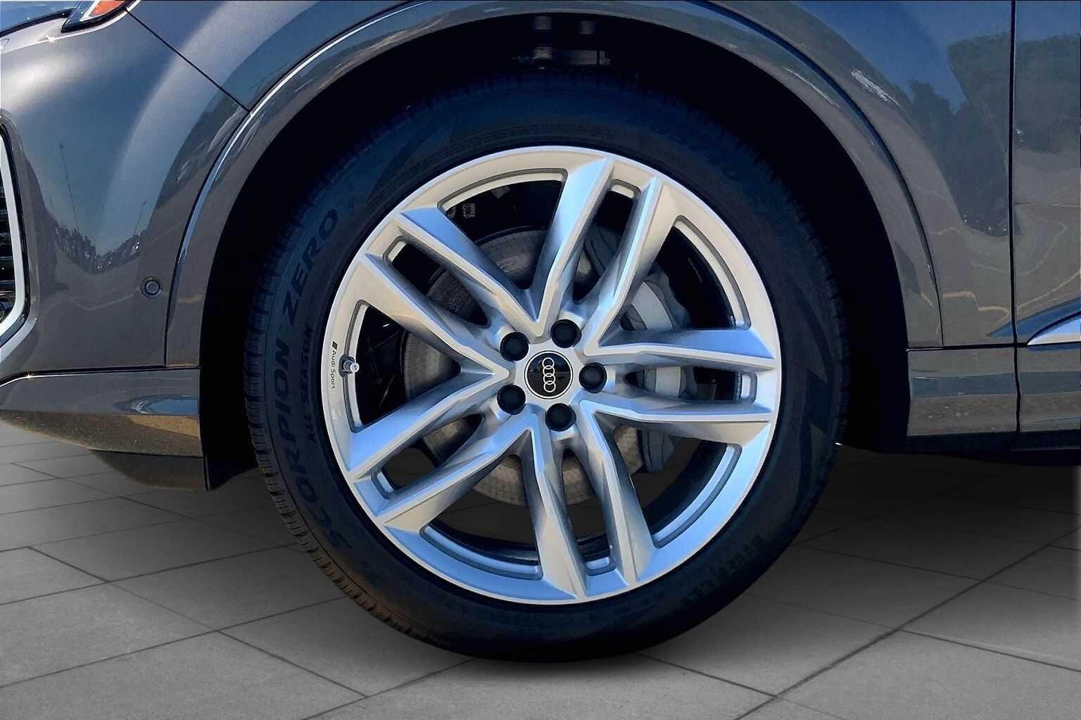 2025 Audi Q7 Premium Plus - Photo 11