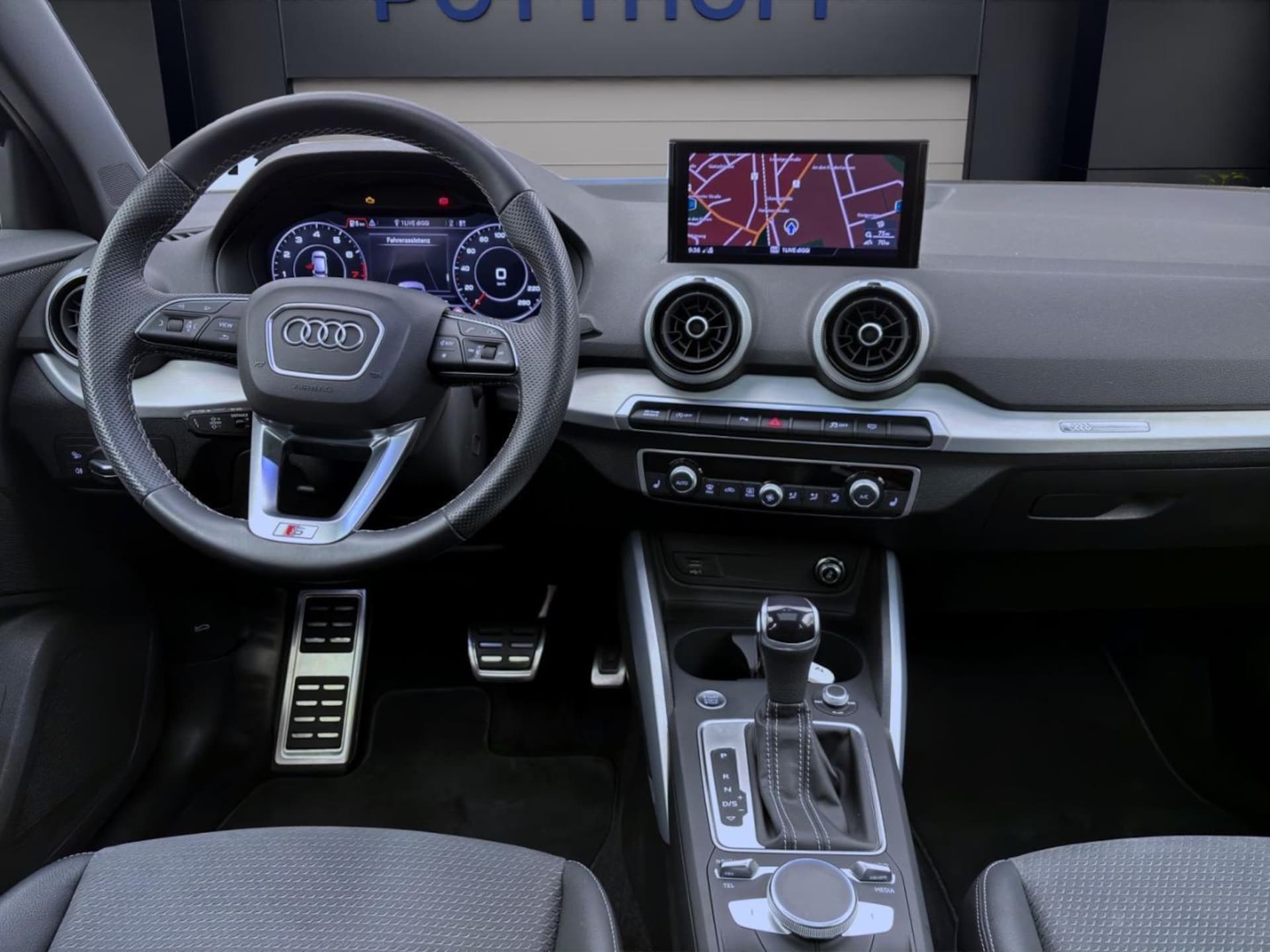 Audi Q2 S line