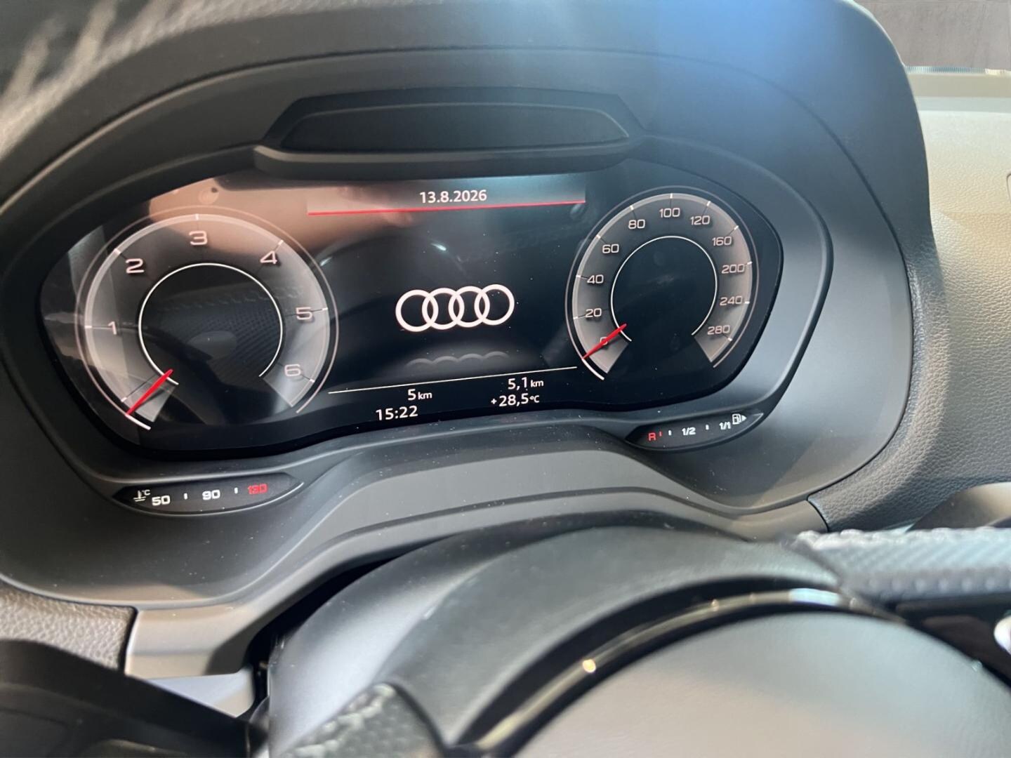Bild über Audi Q2 30 TDI Schaltgetriebe - für weitere Informationen kontaktieren Sie den Audi Partner