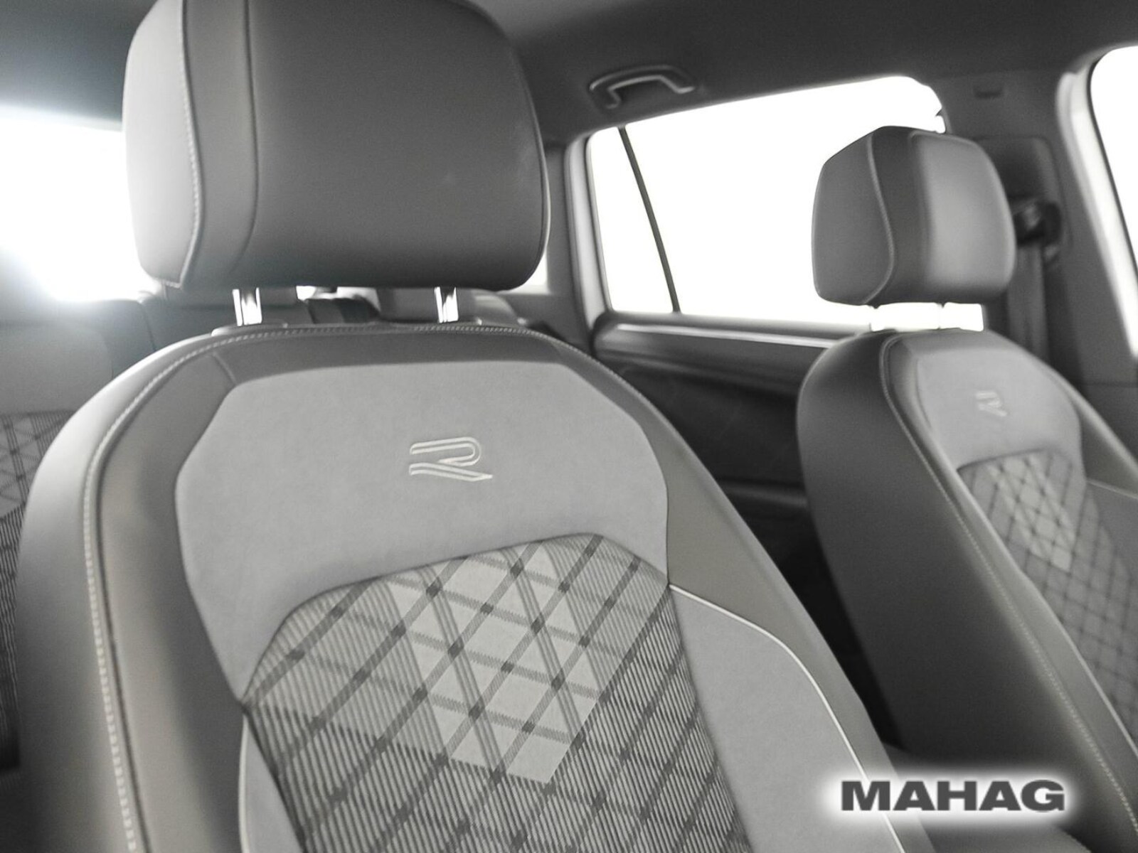 Volkswagen Tiguan – Bild 15