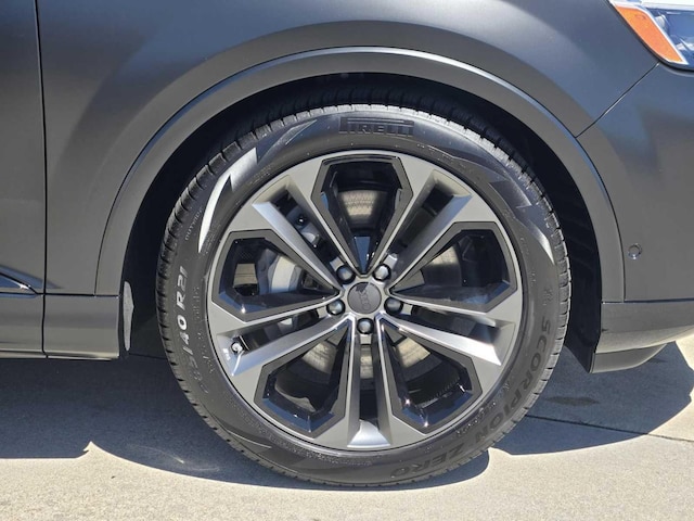 2026 Audi Q7 Premium Plus - Photo 7