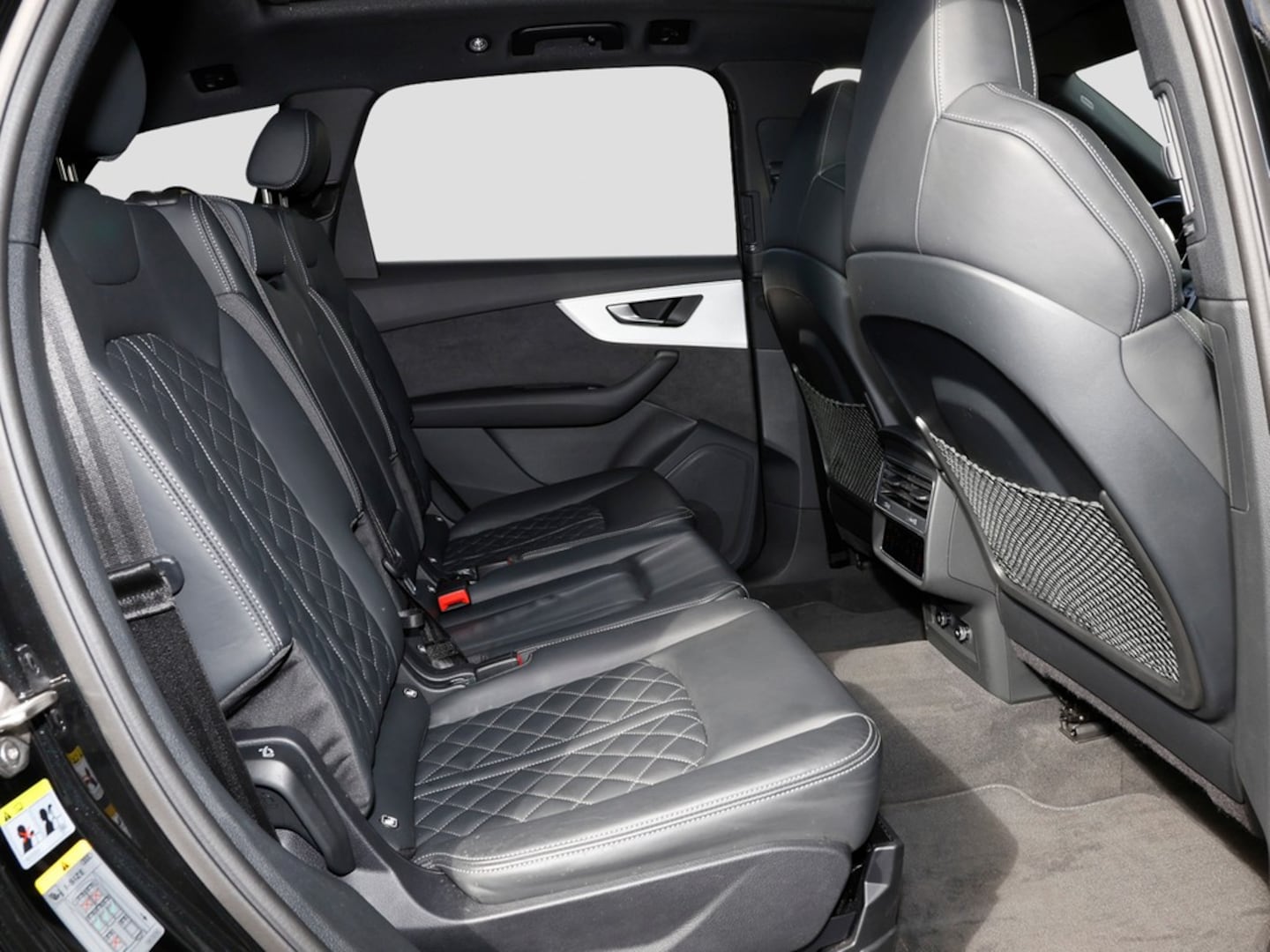 Bild über Audi SQ7 competition plus TFSI quattro tiptronic - für weitere Informationen kontaktieren Sie den Audi Partner