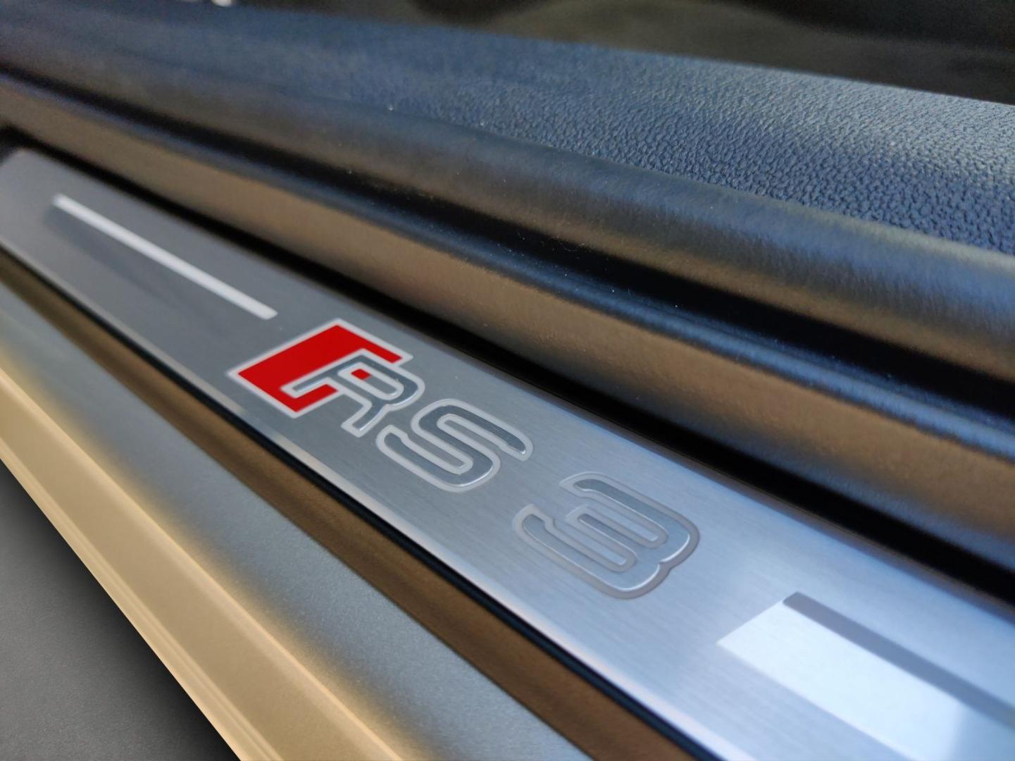 Image about Audi RS 3 Limousine TFSI quattro S tronic