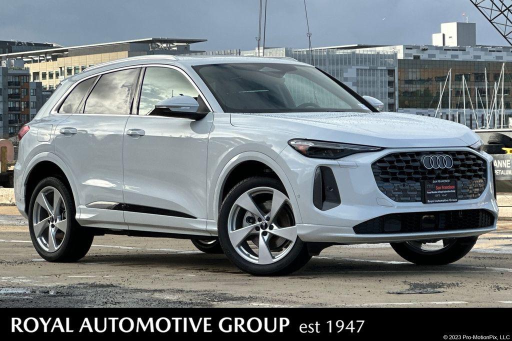 2025 Audi Q5 40 Premium Plus's photo