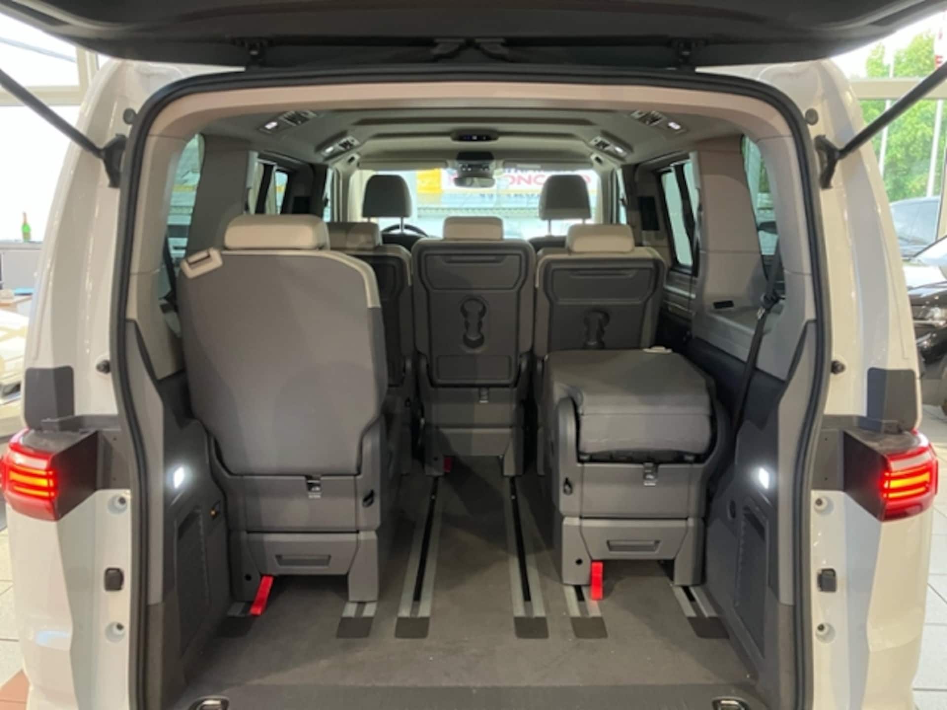 Volkswagen Multivan Basis-Modell