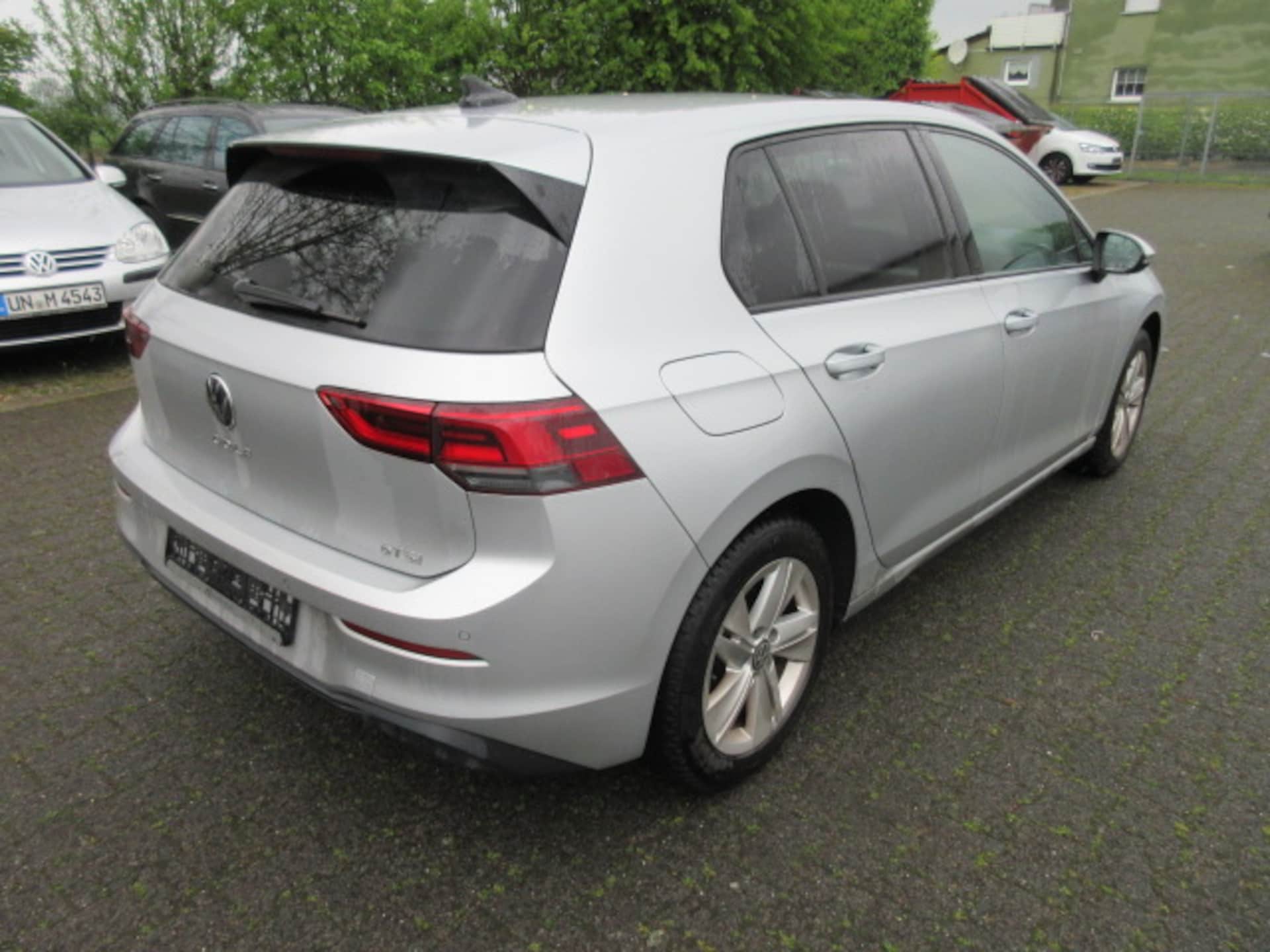 Volkswagen Golf Life