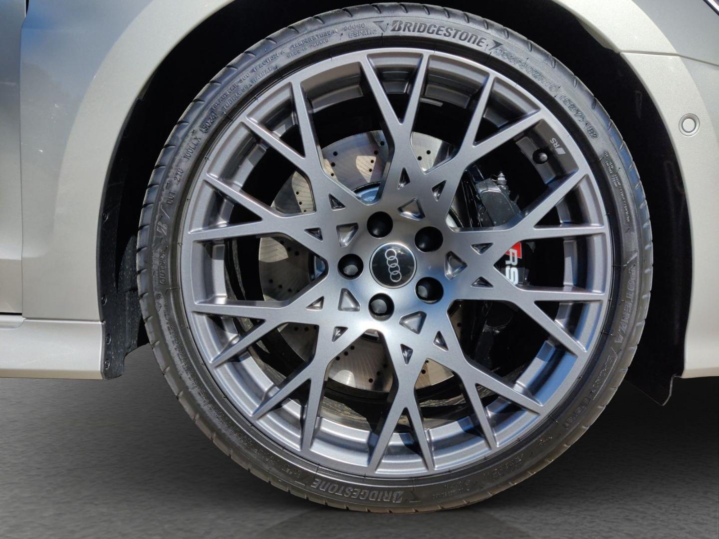 Image about Audi RS 3 Limousine TFSI quattro S tronic
