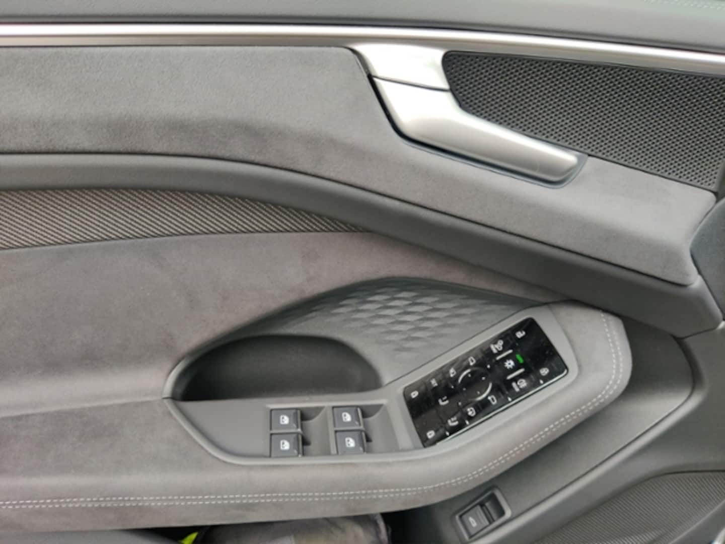 Bild über Audi A6 Limousine edition one TDI quattro 150 kW S tronic - für weitere Informationen kontaktieren Sie den Audi Partner