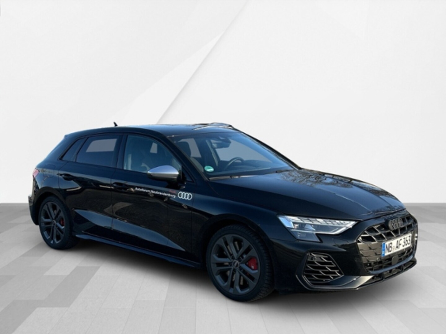 Bild über Audi S3 Sportback TFSI quattro S tronic - für weitere Informationen kontaktieren Sie den Audi Partner