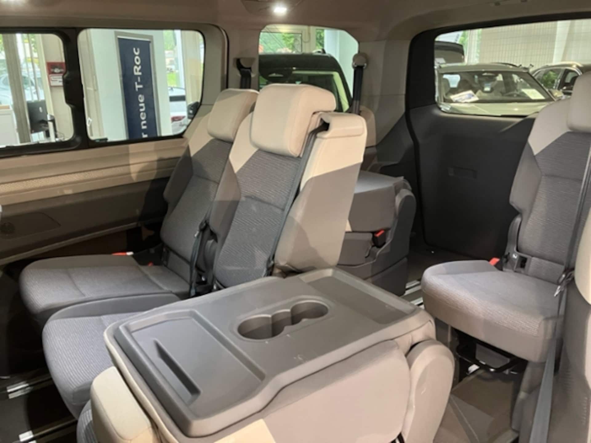 Volkswagen Multivan Basis-Modell