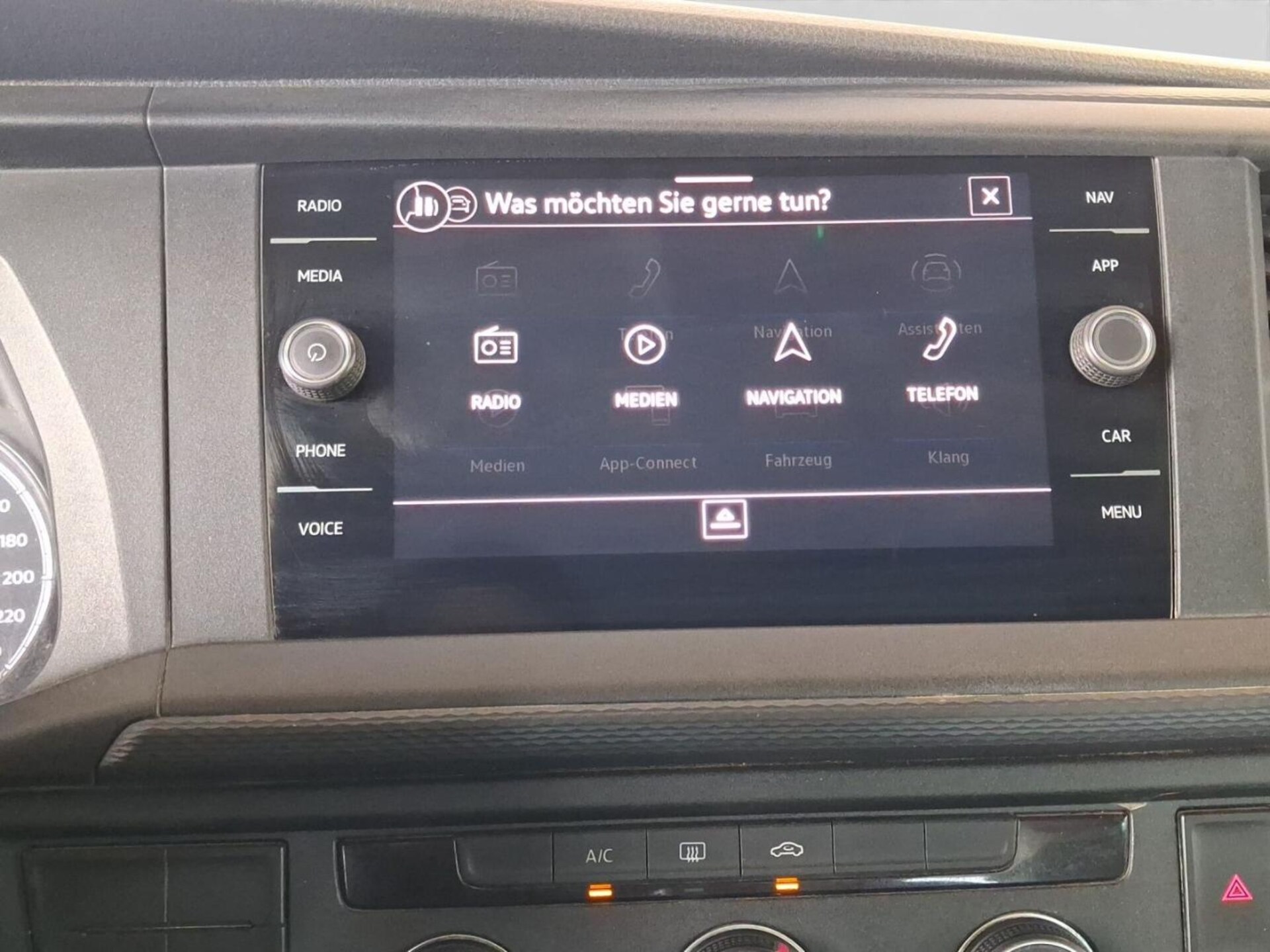 Volkswagen T6.1 Transporter Kombi langer Radstand