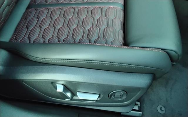 2026 Audi RS 6 Avant Base - Photo 24