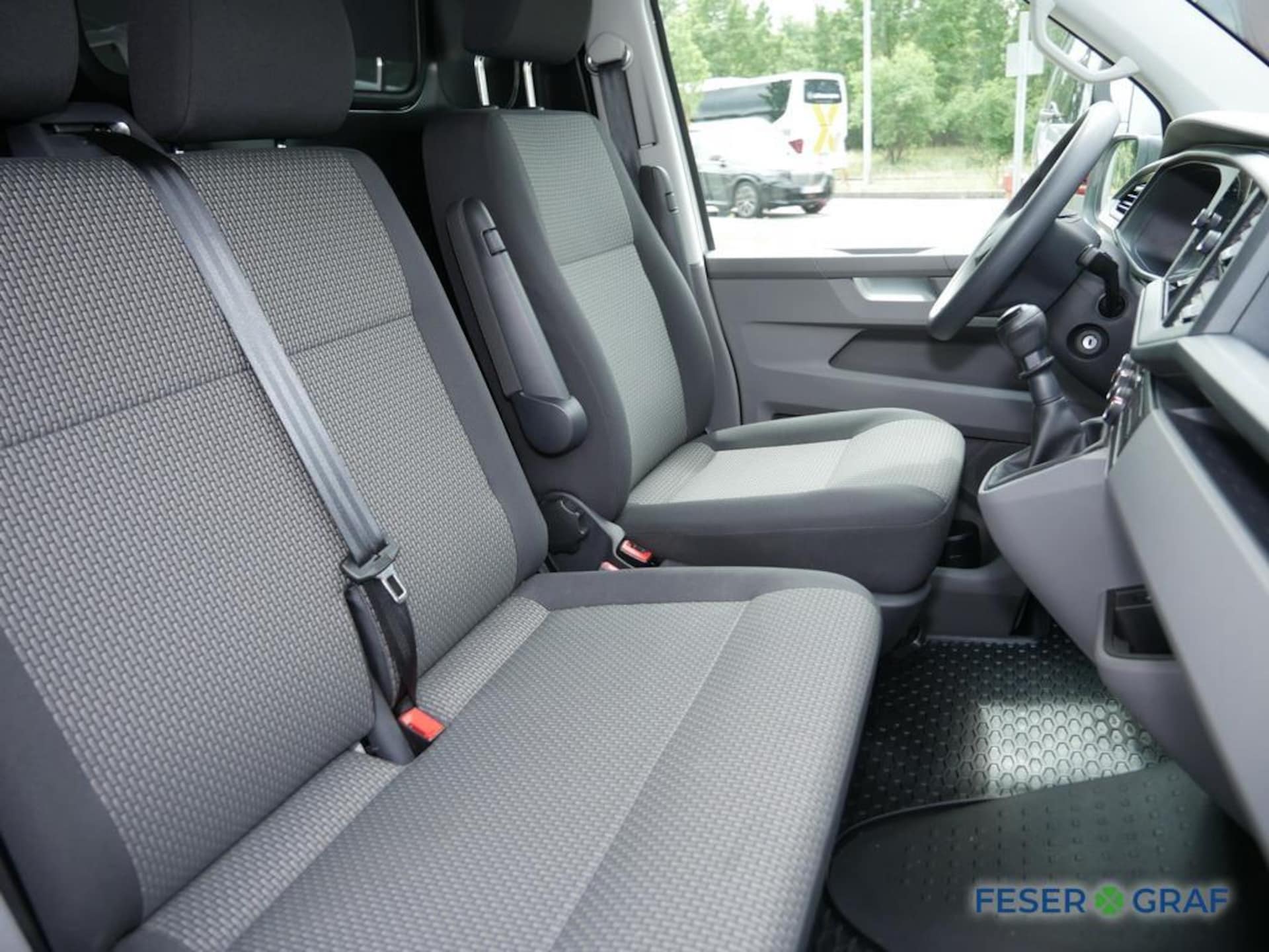 Volkswagen T6.1 Transporter Kasten langer Radstand