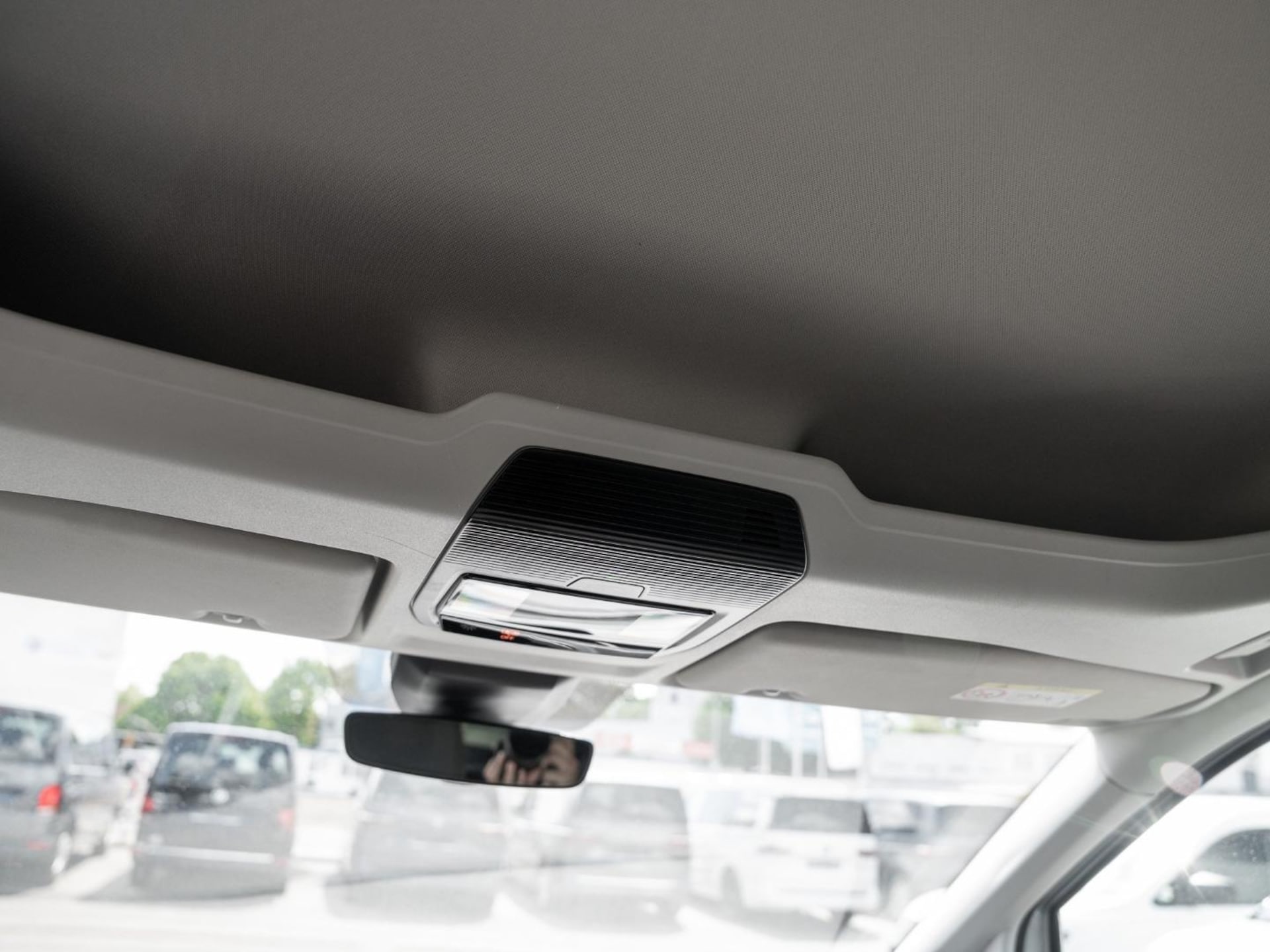 Volkswagen Caddy Maxi Basis-Modell