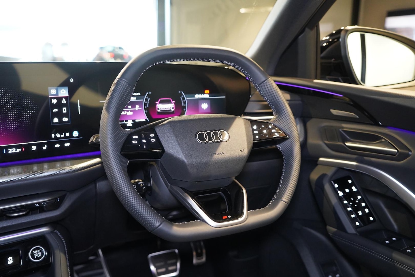 Image about Audi Q5 SUV e-hybrid quattro S tronic
