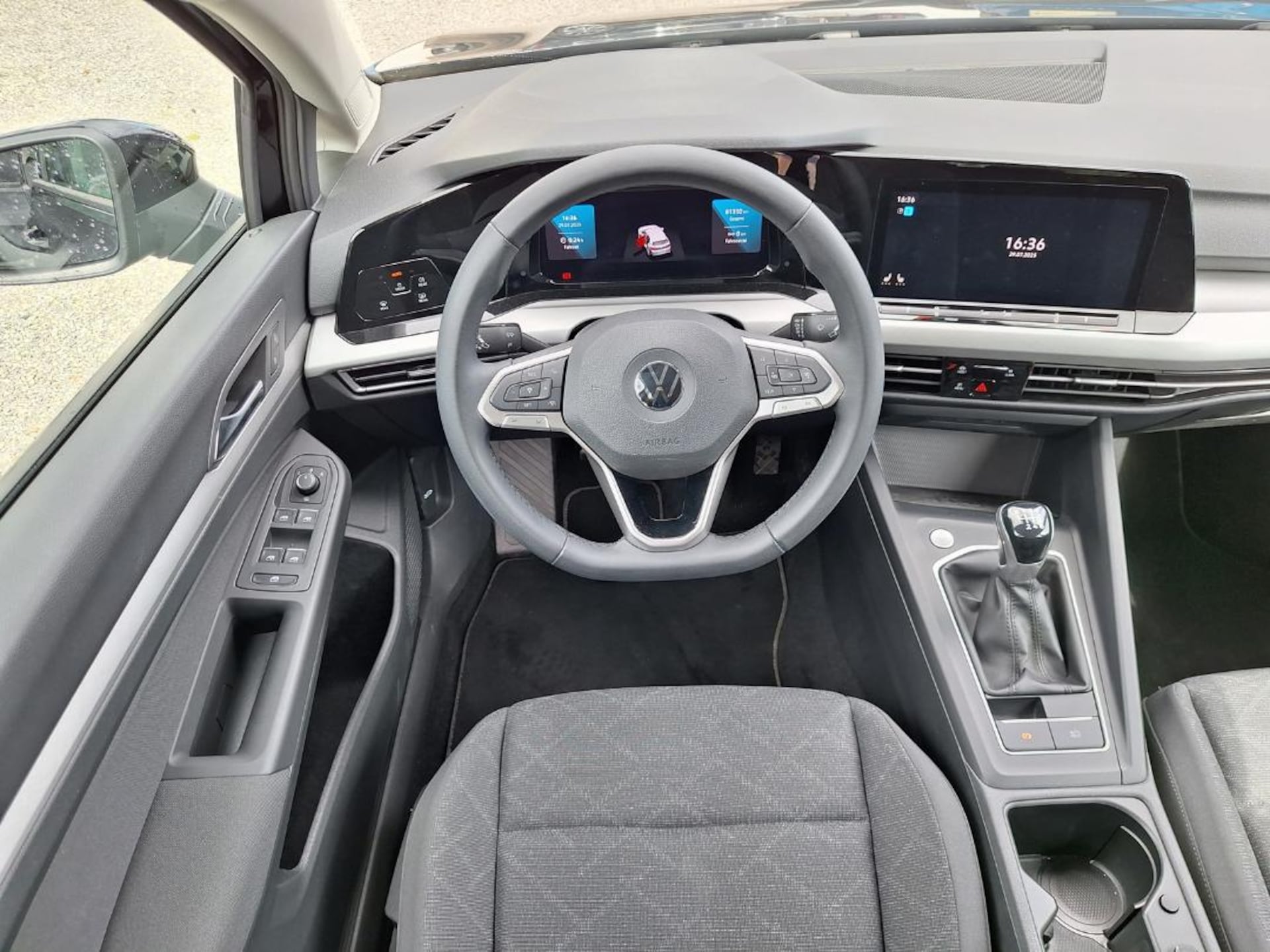 Volkswagen Golf Life