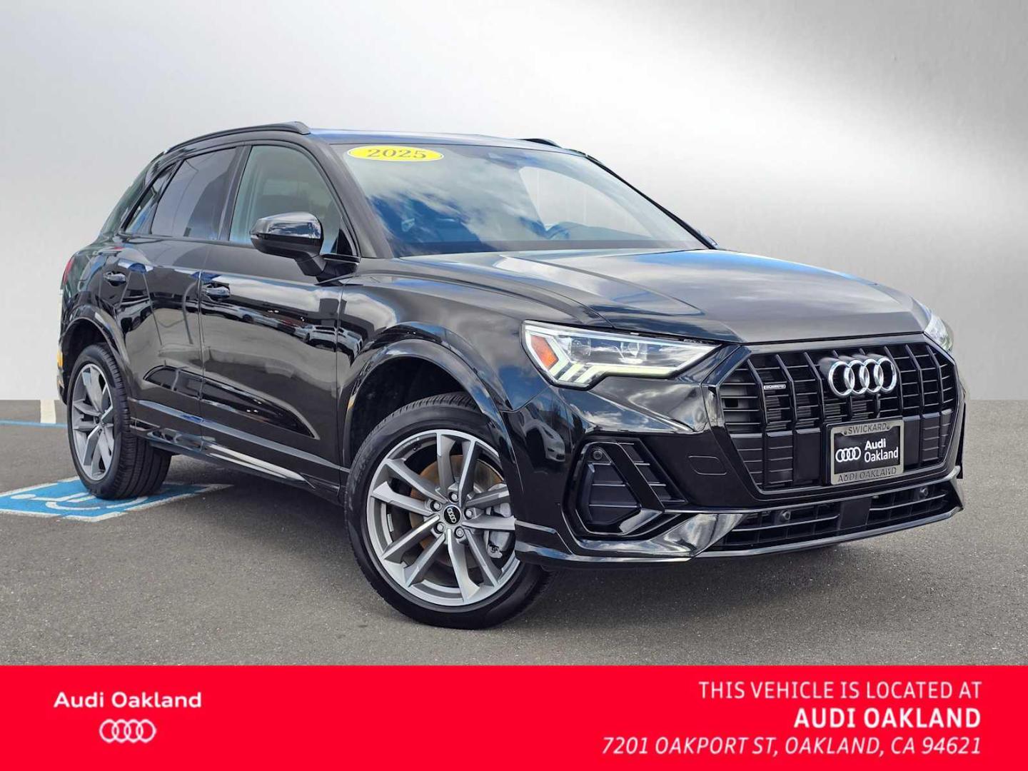 2025 Audi Q3 45 TFSI S Line Premium quattro's photo