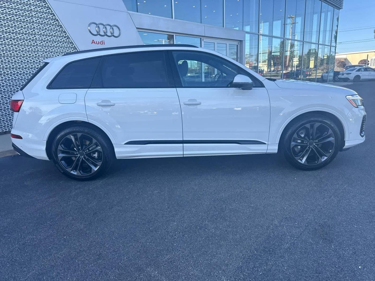 2026 Audi Q7 Premium Plus - Photo 9