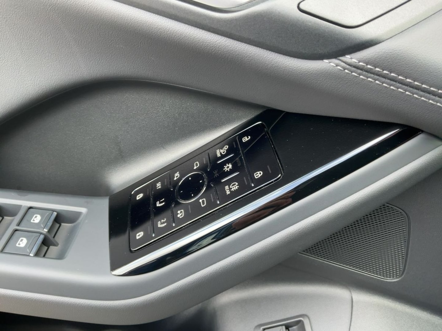 Bild über Audi Q6 SUV e-tron e-tron quattro - für weitere Informationen kontaktieren Sie den Audi Partner