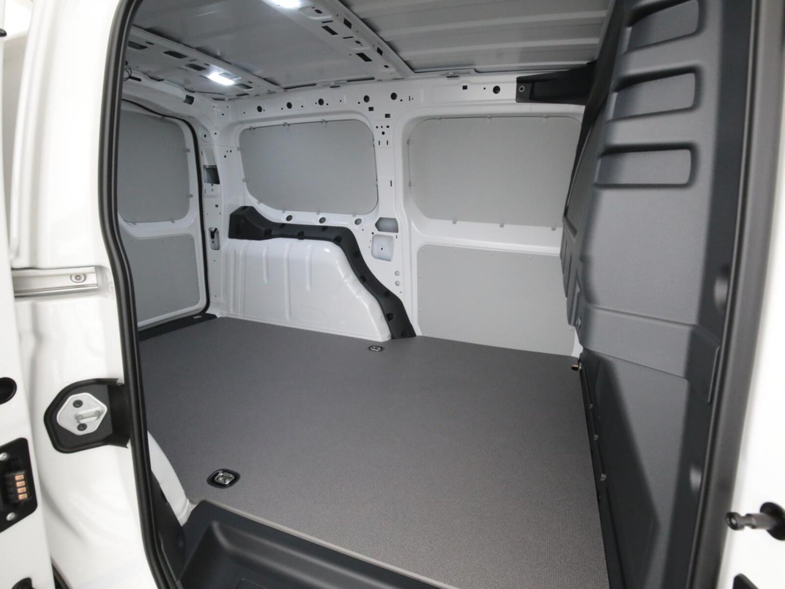 Volkswagen Caddy Maxi Cargo – Bild 15